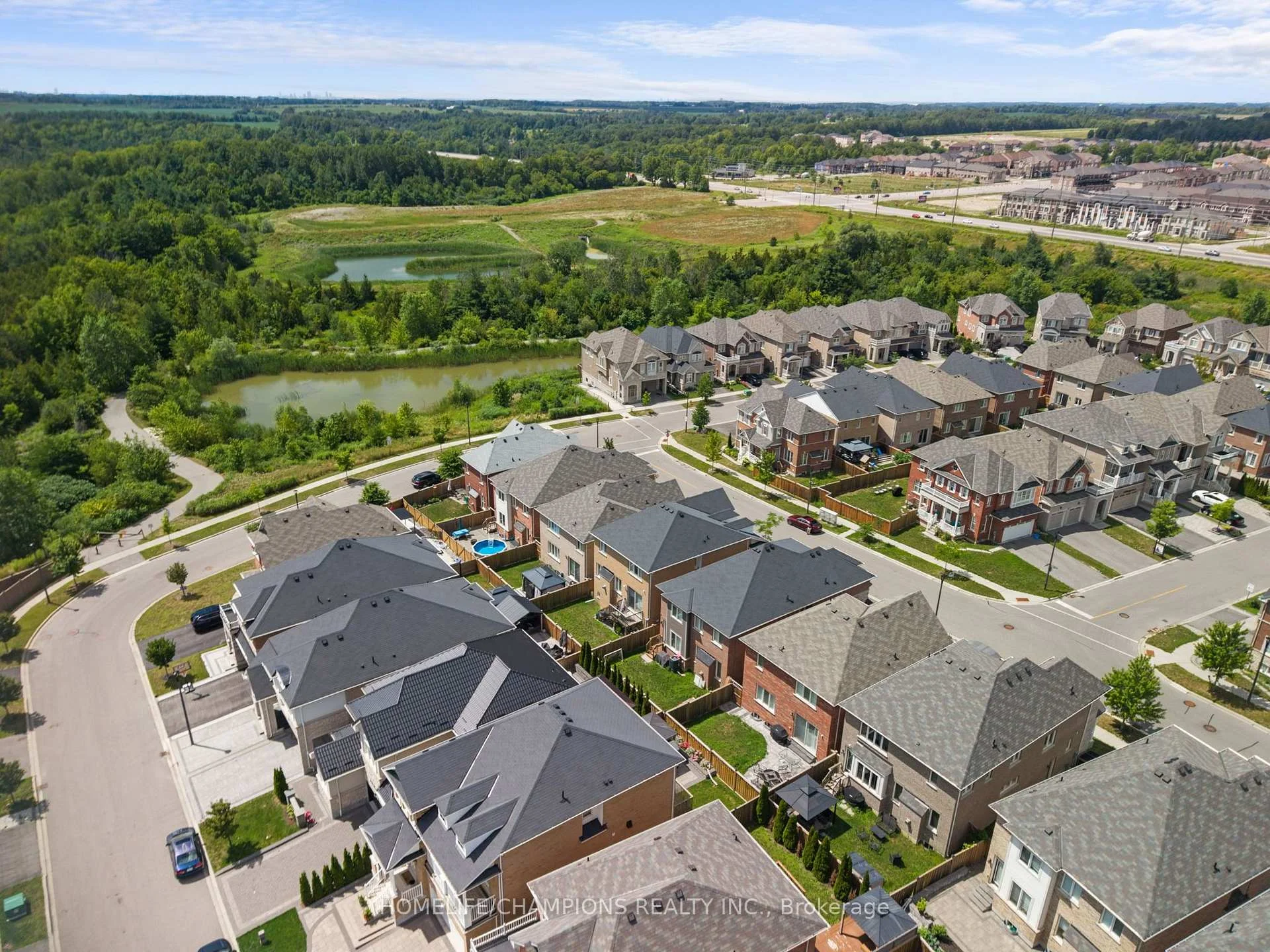 Photo 6 of 993 Dragonfly Avenue, Pickering, Rural Pickering — HOMEH