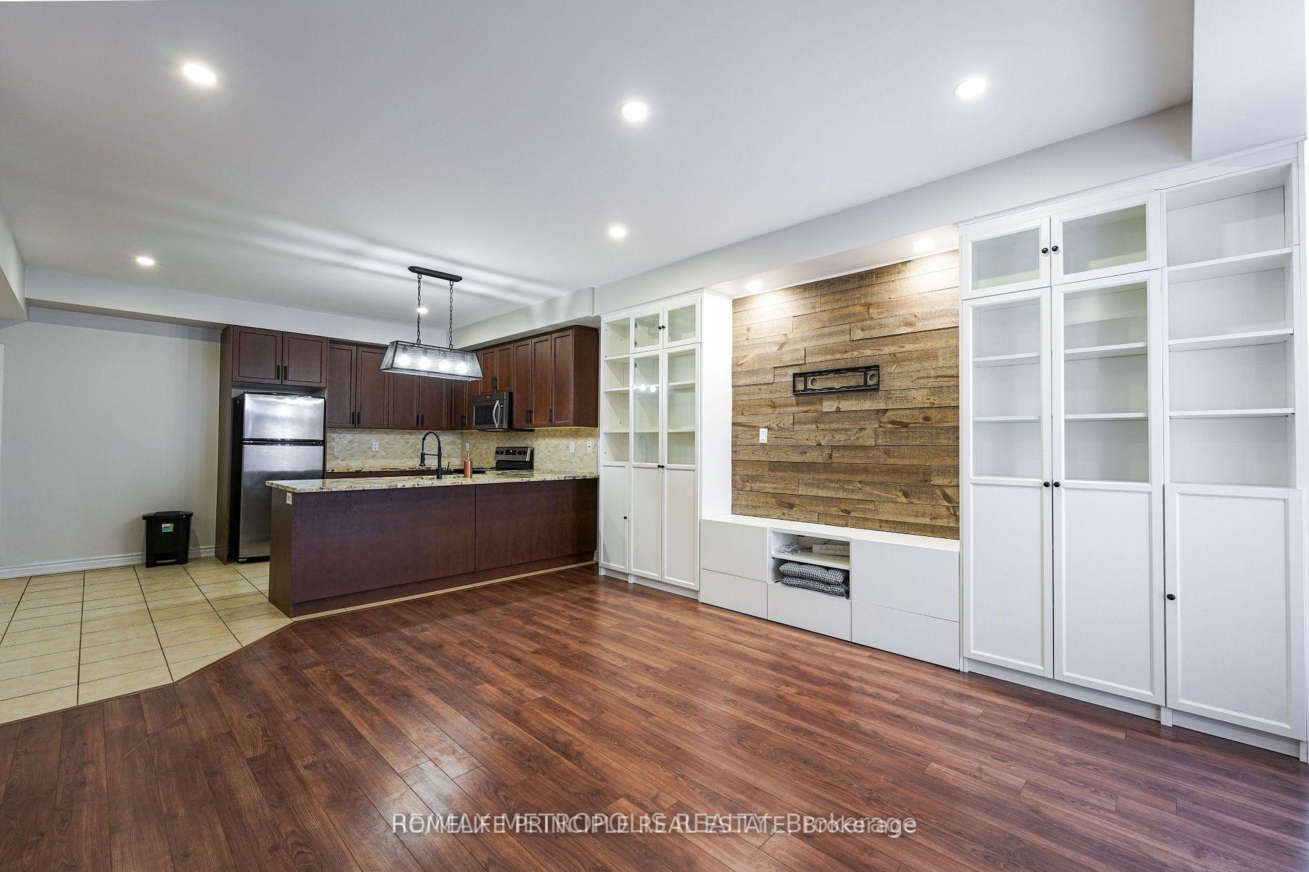 Photo 9 of Unit 6, 9621 Jane Street, Vaughan, Maple — HOMEH