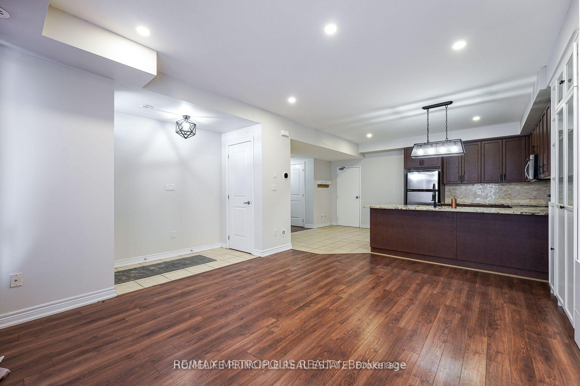 Photo 11 of Unit 6, 9621 Jane Street, Vaughan, Maple — HOMEH