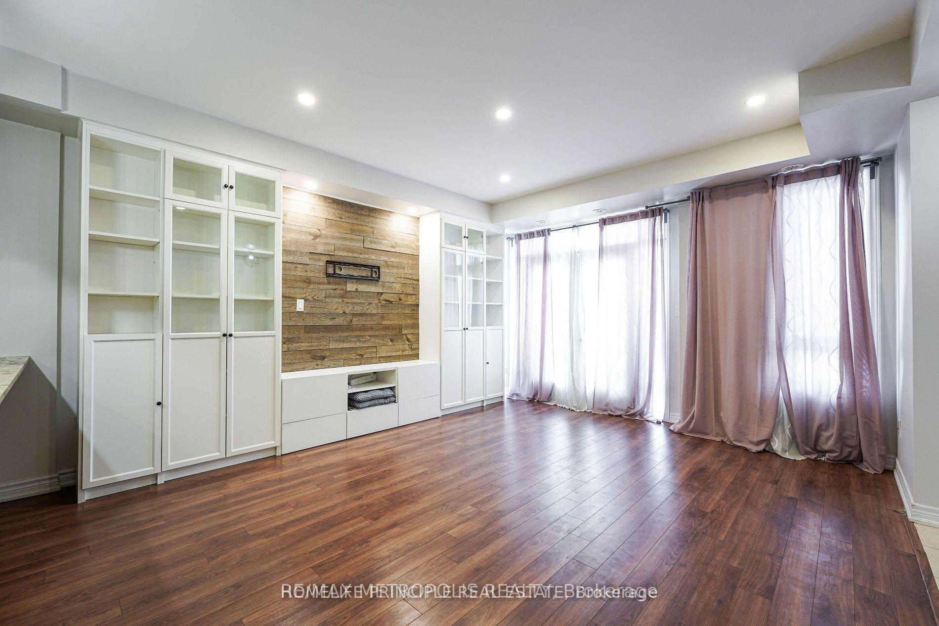 Photo 15 of Unit 6, 9621 Jane Street, Vaughan, Maple — HOMEH