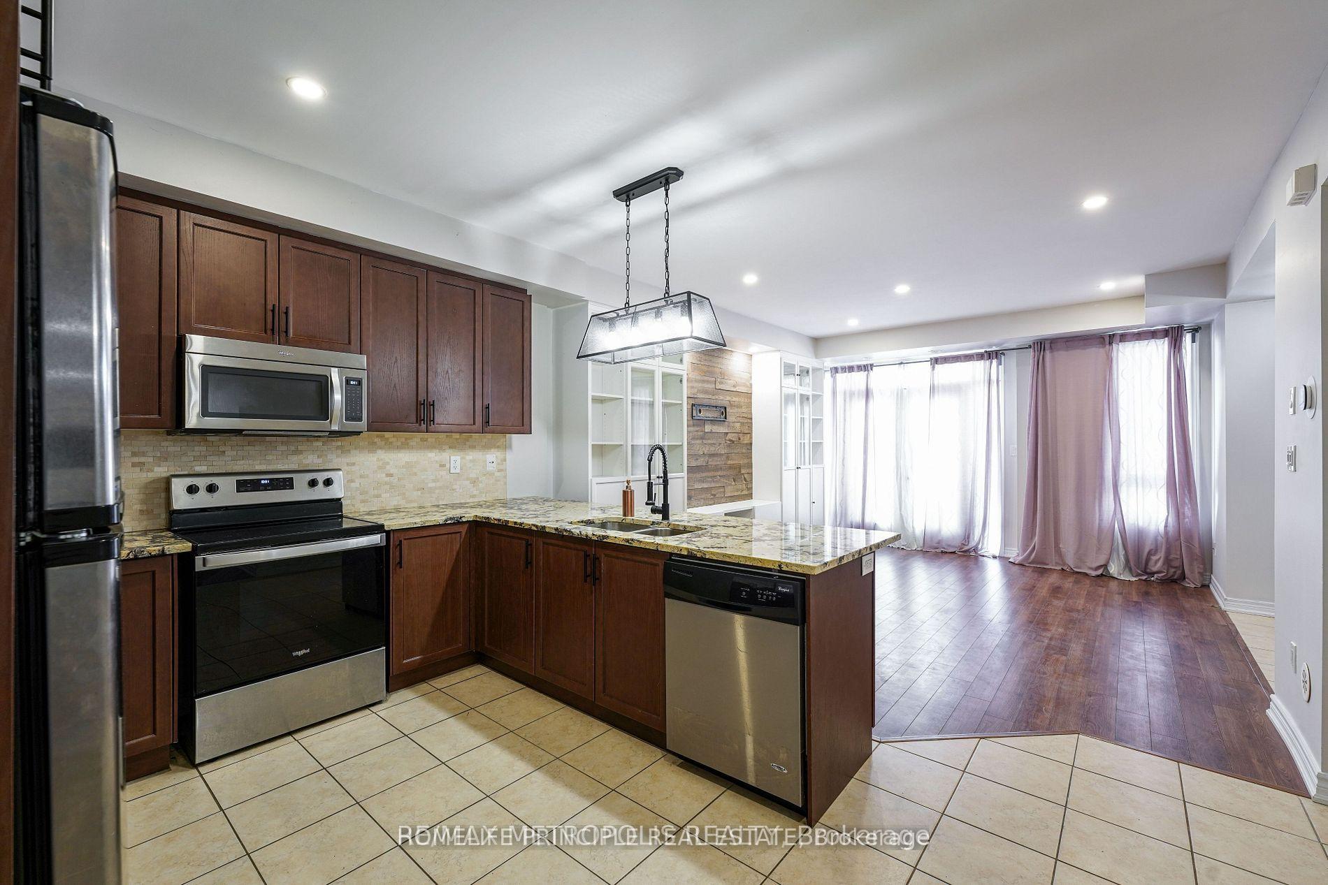 Photo 19 of Unit 6, 9621 Jane Street, Vaughan, Maple — HOMEH
