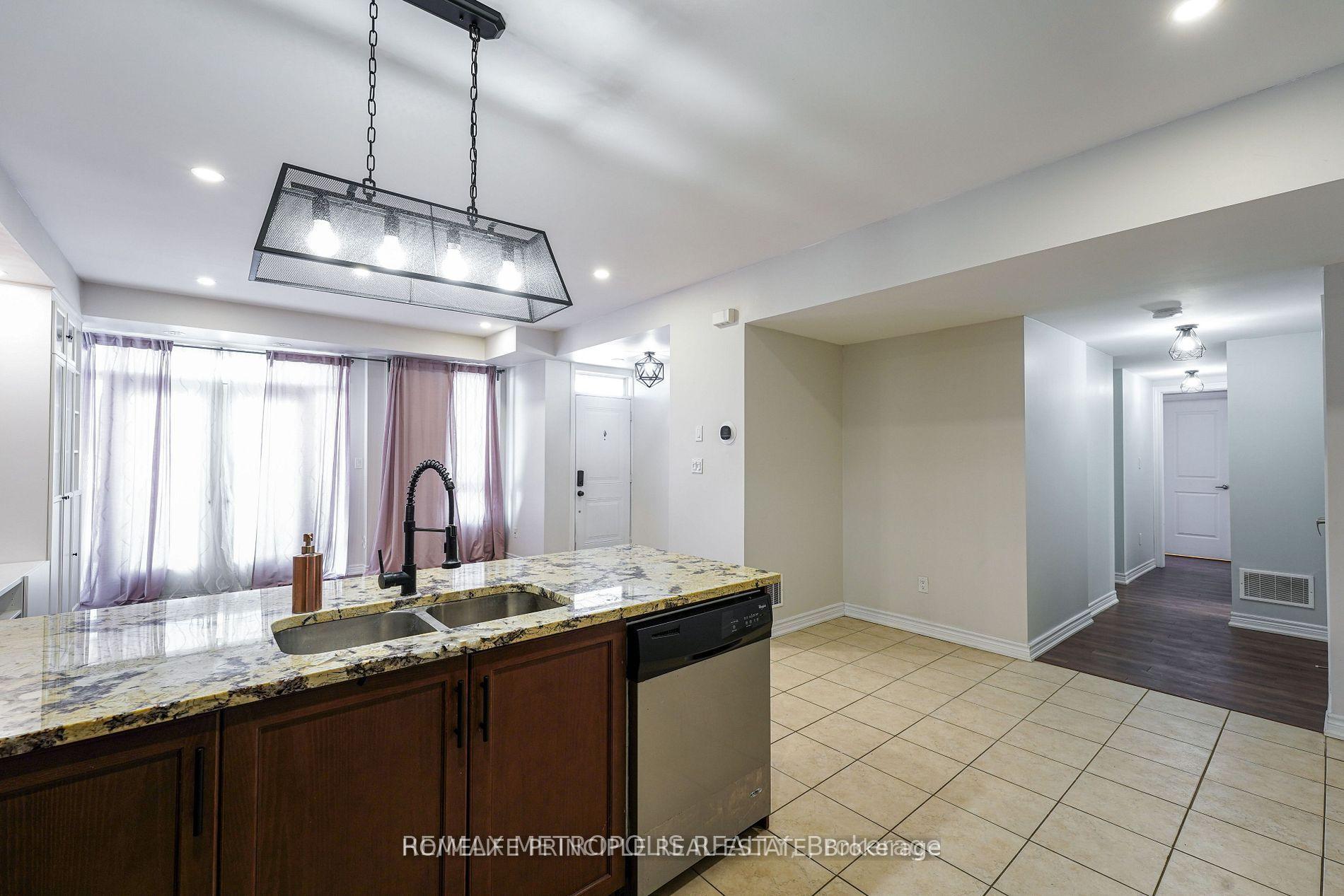 Photo 20 of Unit 6, 9621 Jane Street, Vaughan, Maple — HOMEH