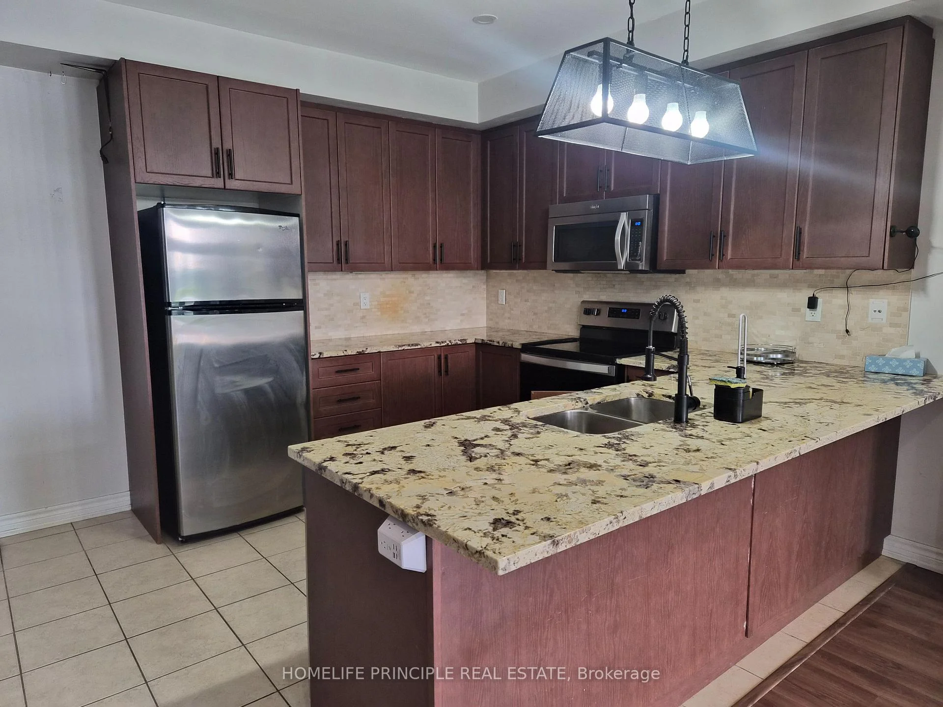 Photo 8 of Unit 6, 9621 Jane Street, Vaughan, Maple — HOMEH