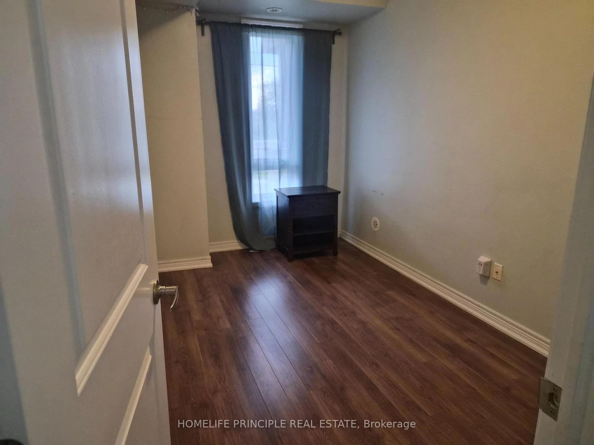 Photo 10 of Unit 6, 9621 Jane Street, Vaughan, Maple — HOMEH