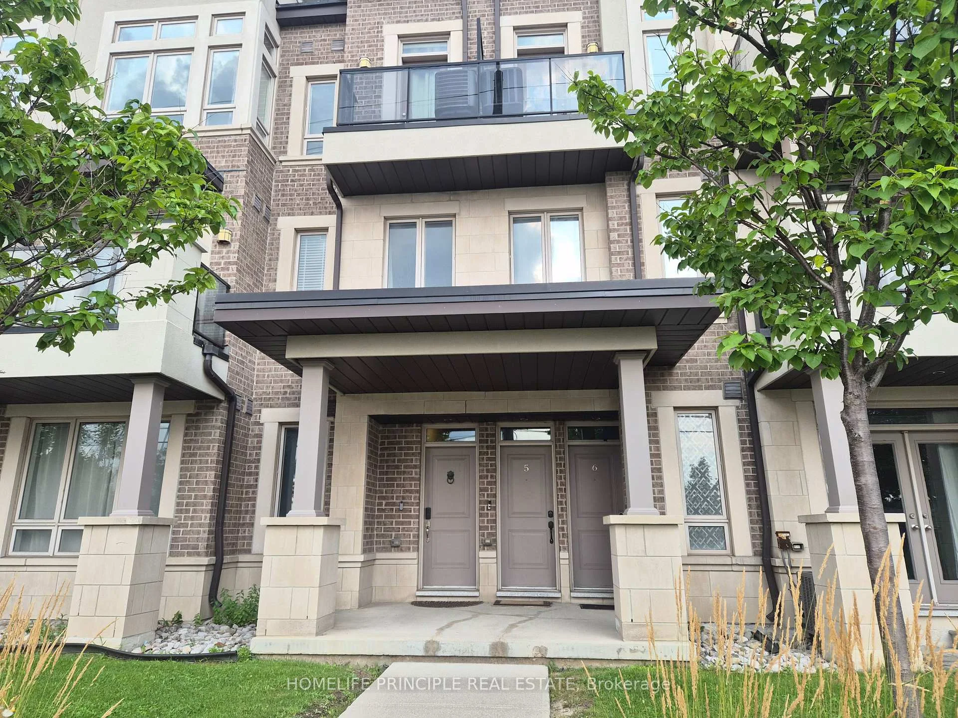 Photo 12 of Unit 6, 9621 Jane Street, Vaughan, Maple — HOMEH