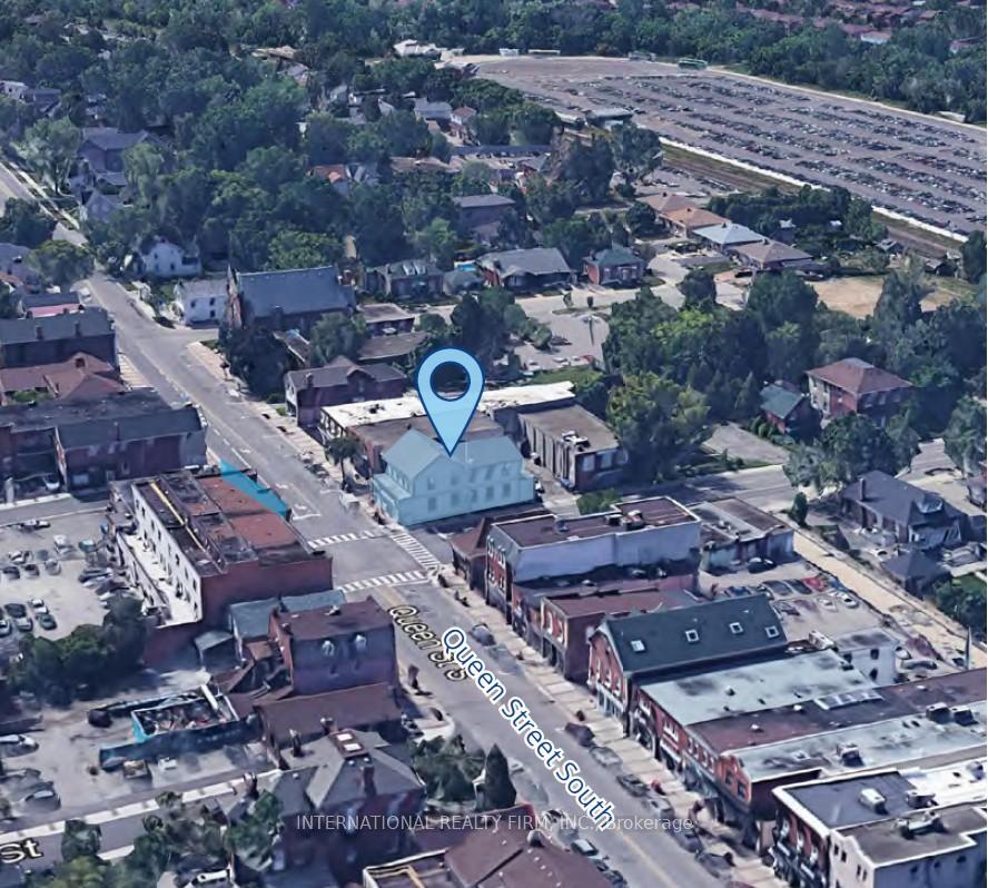 Photo 2 of Unit 2, 7 Thomas Street, Mississauga, Streetsville — HOMEH