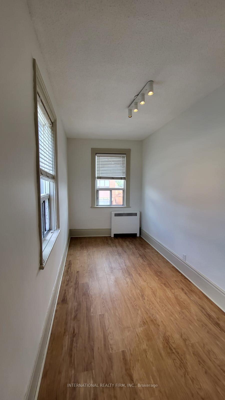 Photo 7 of Unit 2, 7 Thomas Street, Mississauga, Streetsville — HOMEH