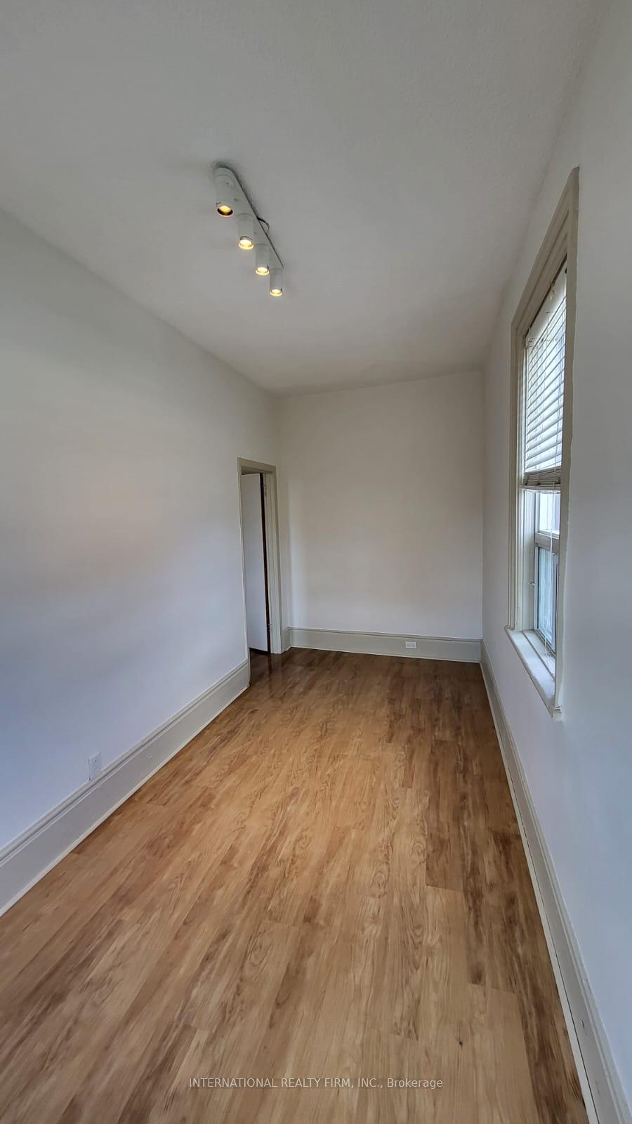 Photo 10 of Unit 2, 7 Thomas Street, Mississauga, Streetsville — HOMEH
