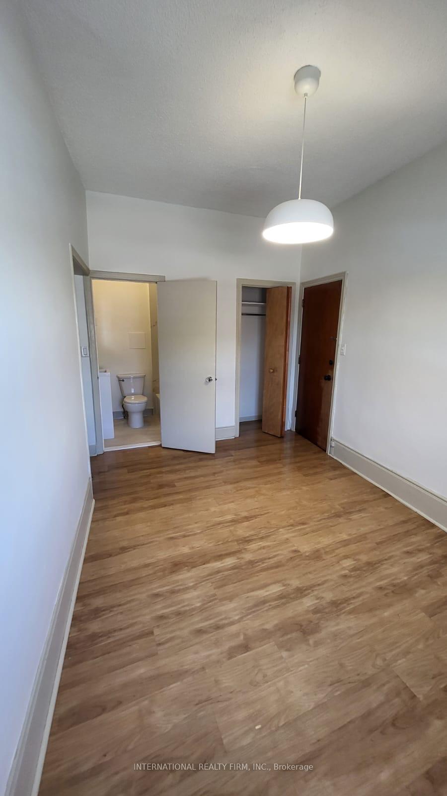 Photo 17 of Unit 2, 7 Thomas Street, Mississauga, Streetsville — HOMEH