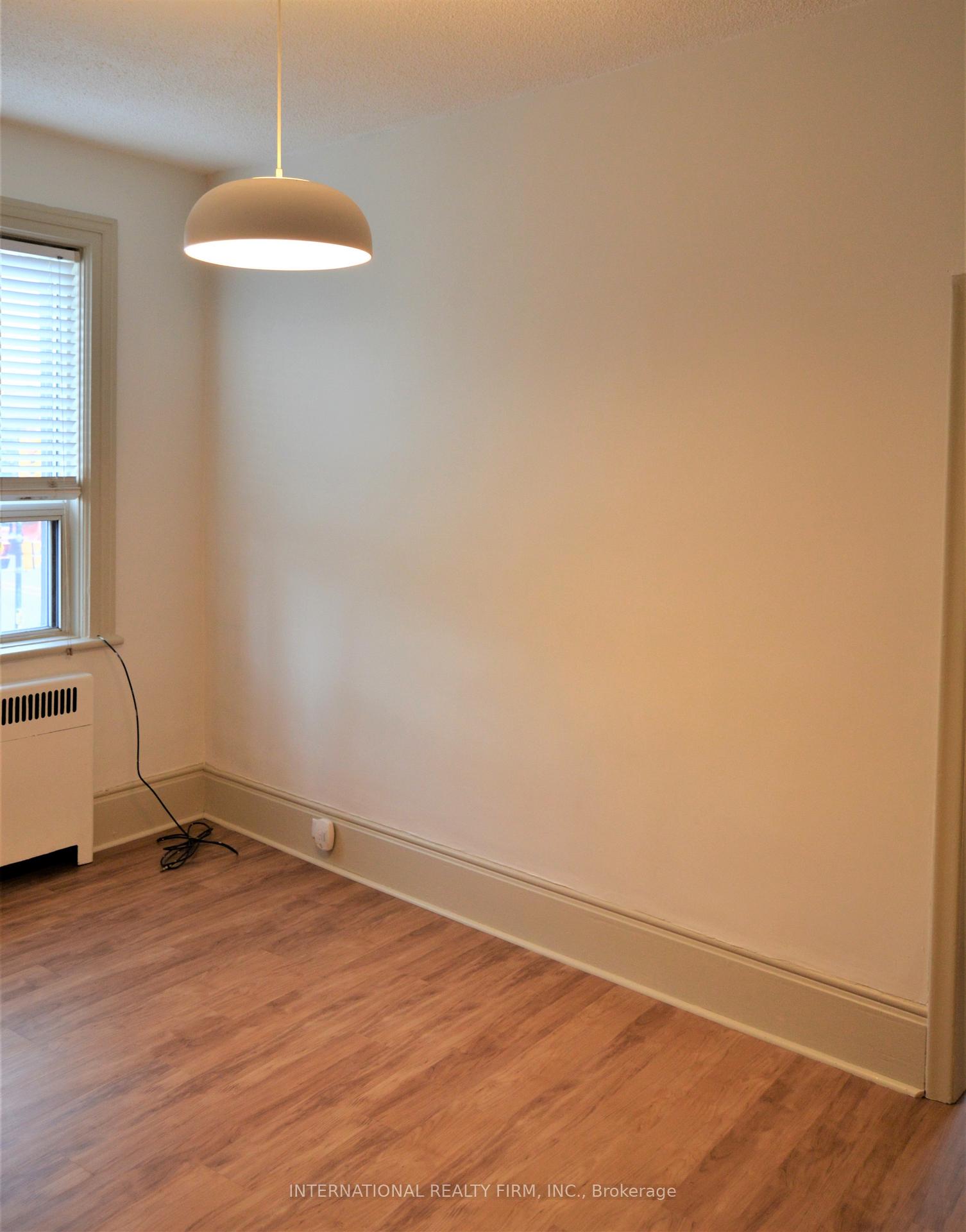 Photo 19 of Unit 2, 7 Thomas Street, Mississauga, Streetsville — HOMEH