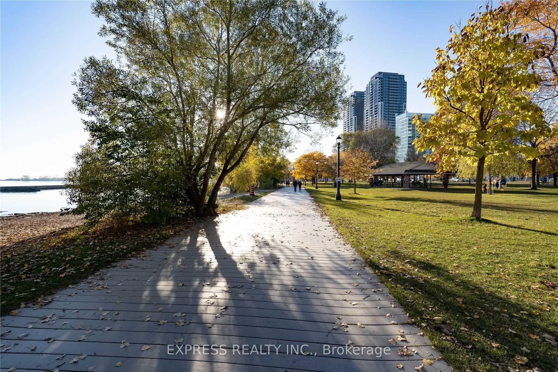 Photo 10 of Unit 2807, 1926 Lake Shore Boulevard W, Toronto, South Parkdale — HOMEH