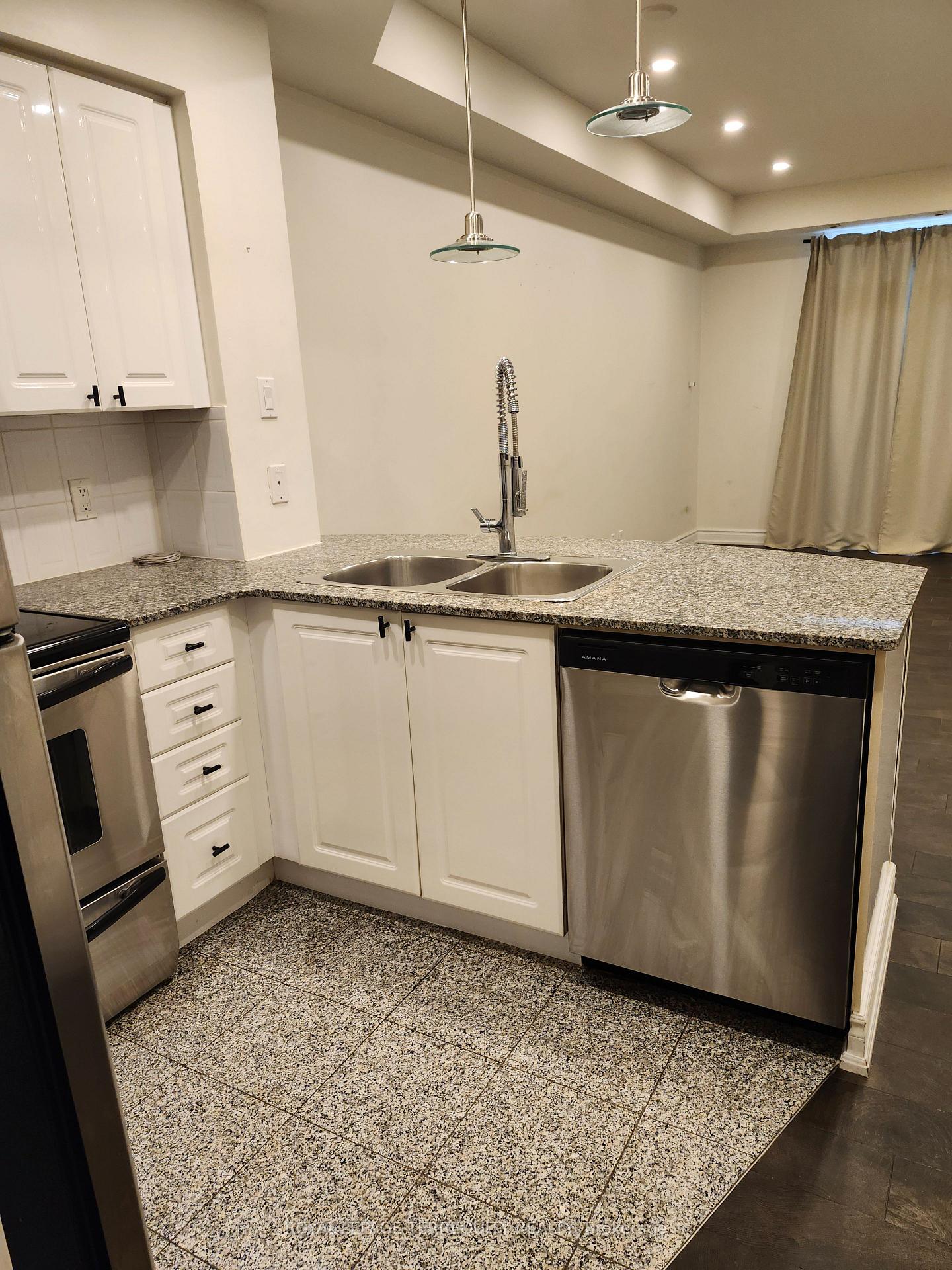 Photo 6 of Unit 252, 30 Stadium Road, Toronto, Niagara — HOMEH