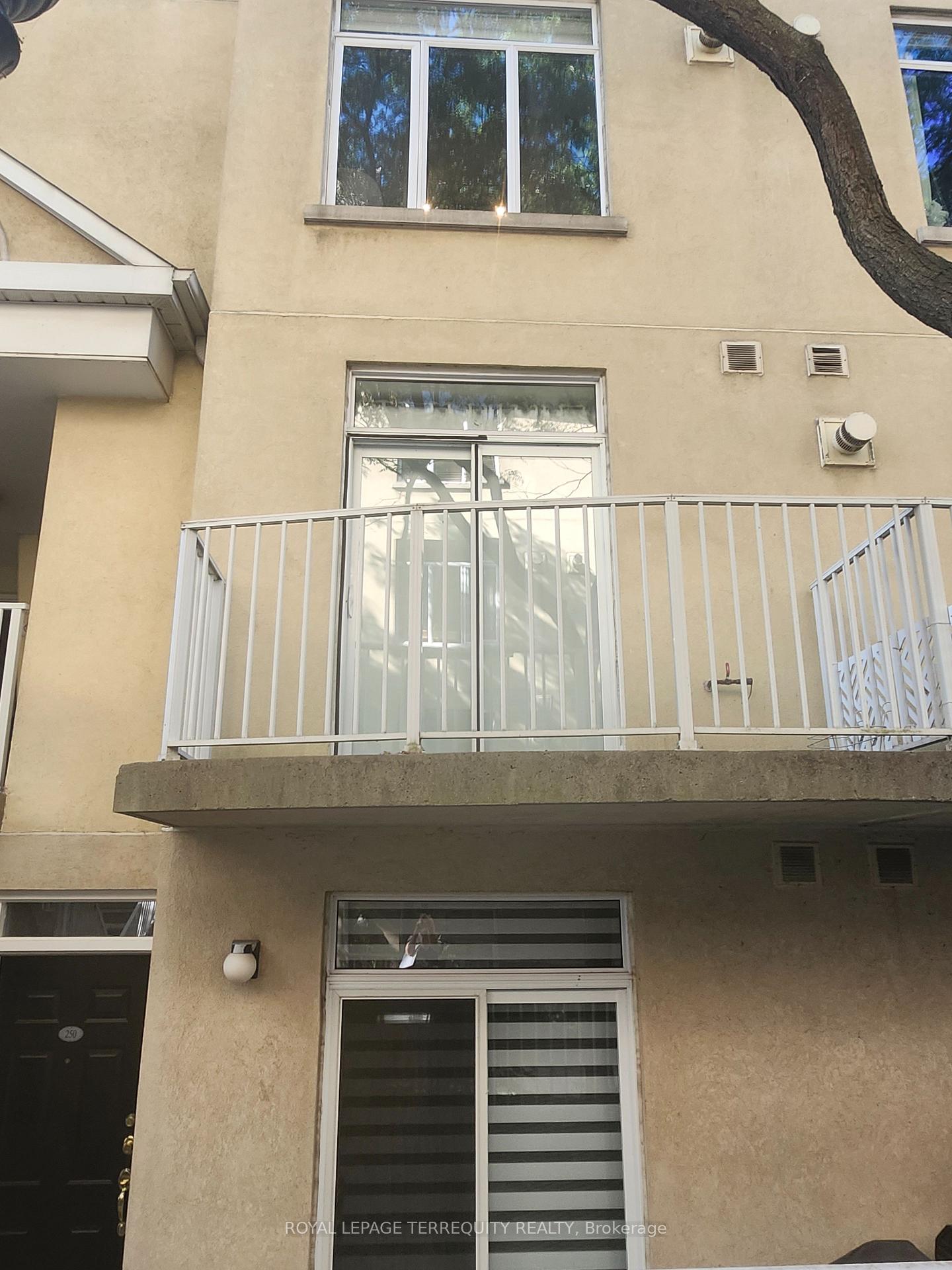 Photo 8 of Unit 252, 30 Stadium Road, Toronto, Niagara — HOMEH