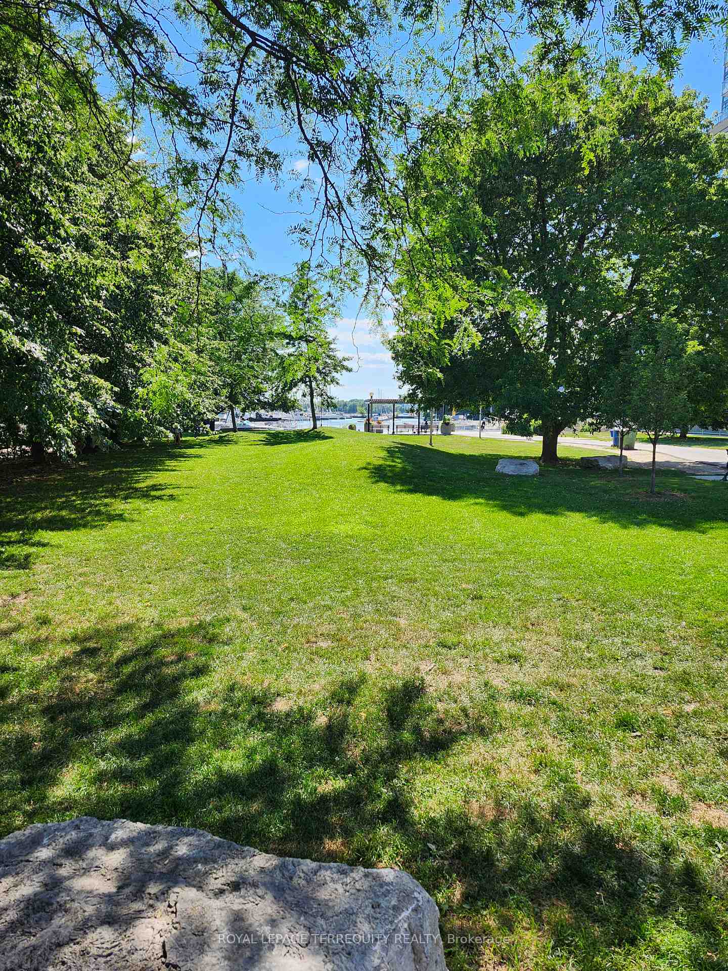 Photo 9 of Unit 252, 30 Stadium Road, Toronto, Niagara — HOMEH