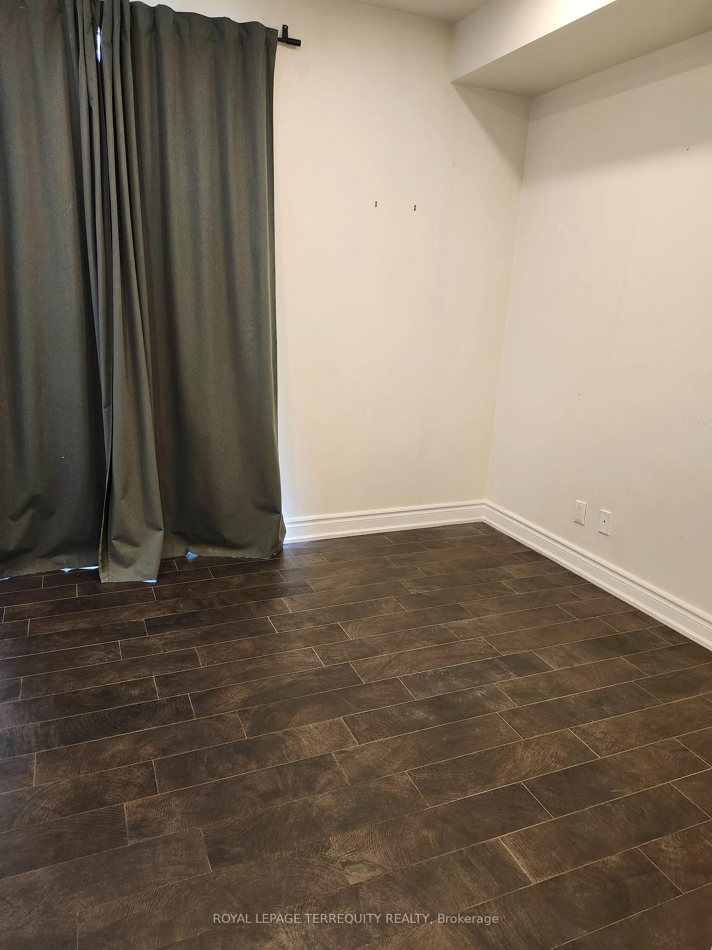 Photo 11 of Unit 252, 30 Stadium Road, Toronto, Niagara — HOMEH
