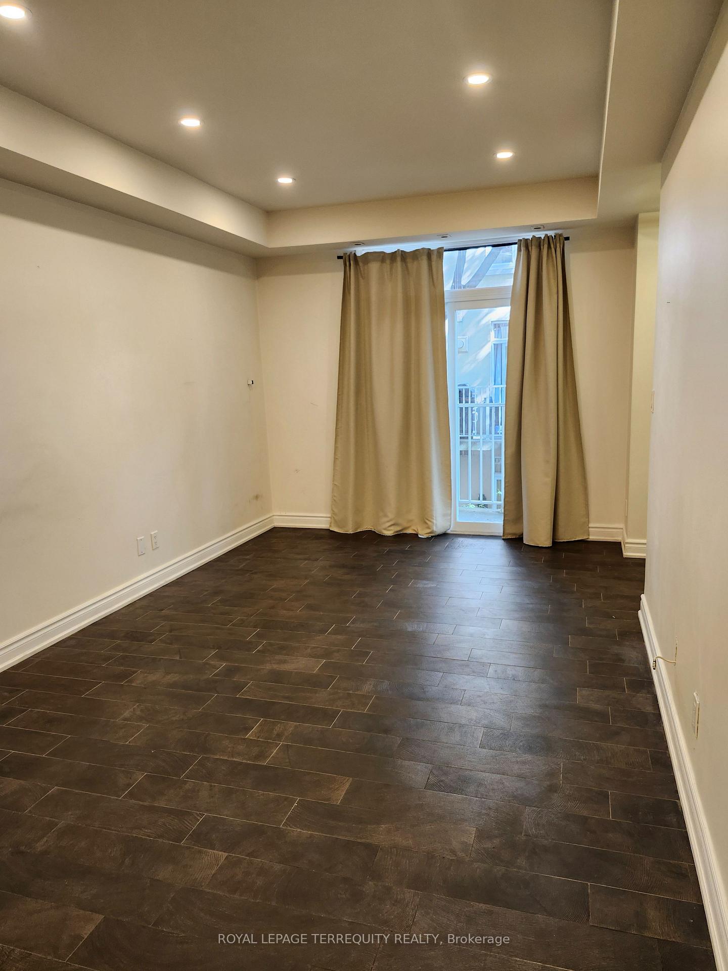 Photo 13 of Unit 252, 30 Stadium Road, Toronto, Niagara — HOMEH