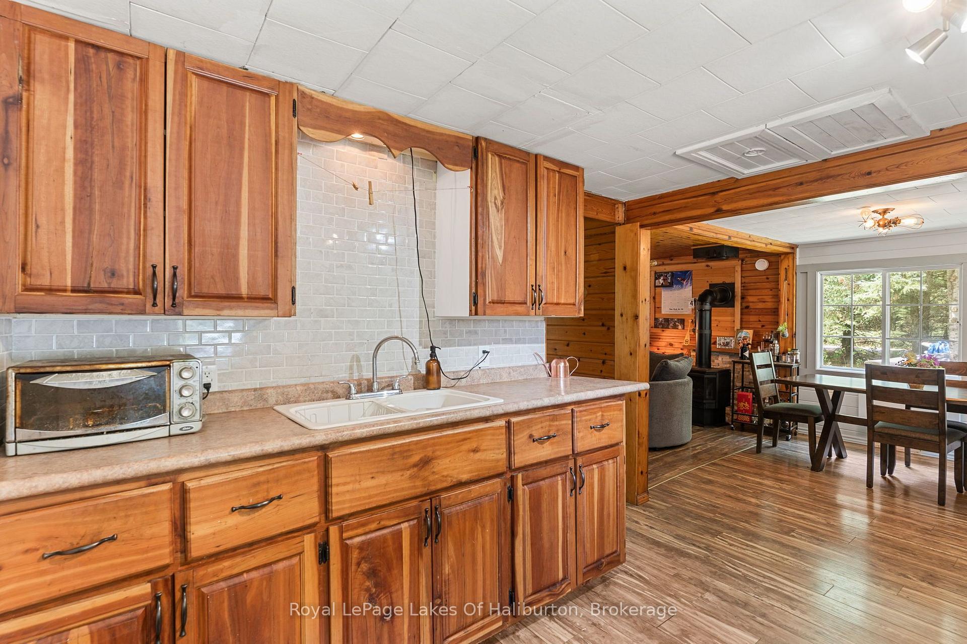 Photo 24 of 4982 Gelert Road, Minden Hills, Snowdon — HOMEH
