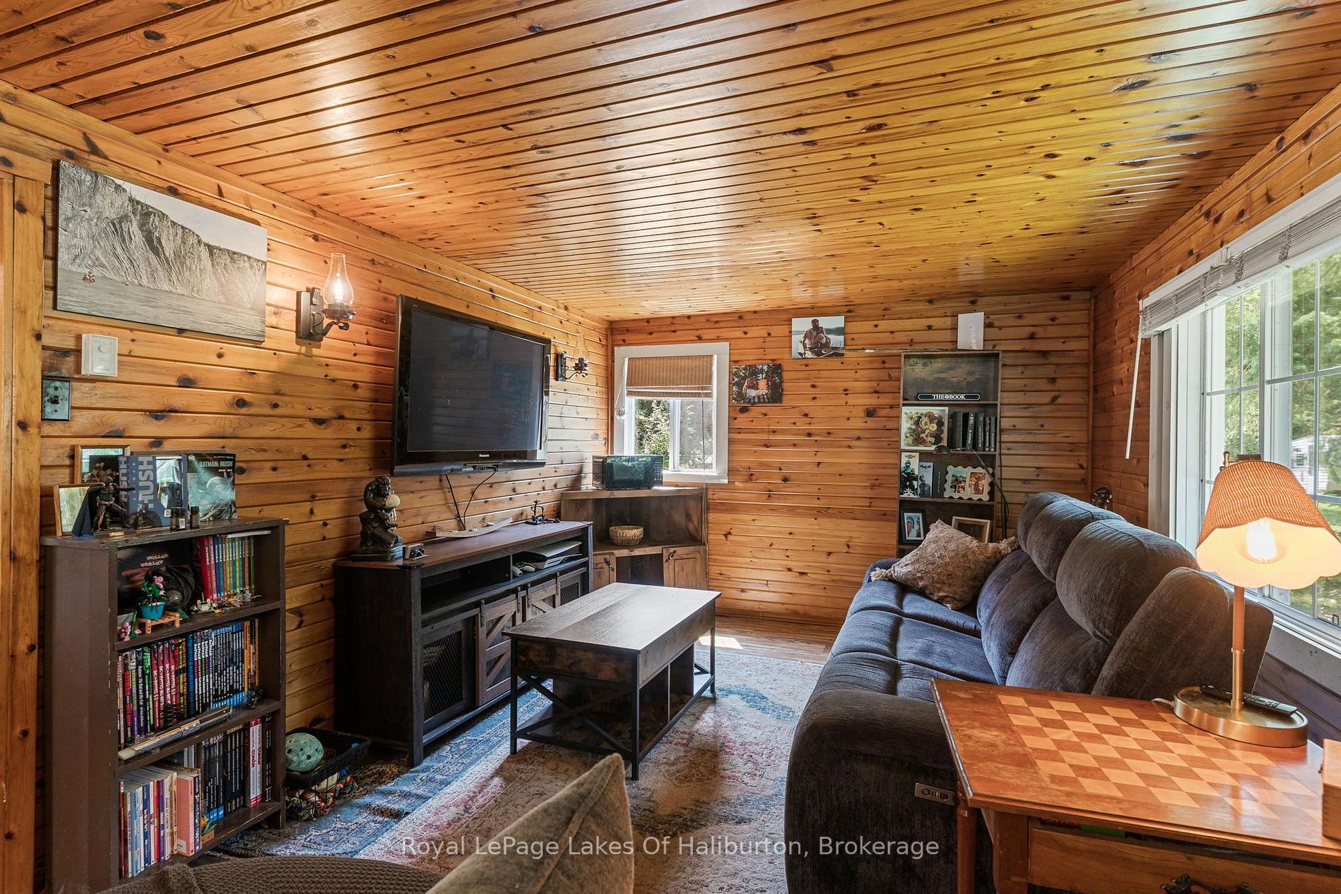 Photo 25 of 4982 Gelert Road, Minden Hills, Snowdon — HOMEH