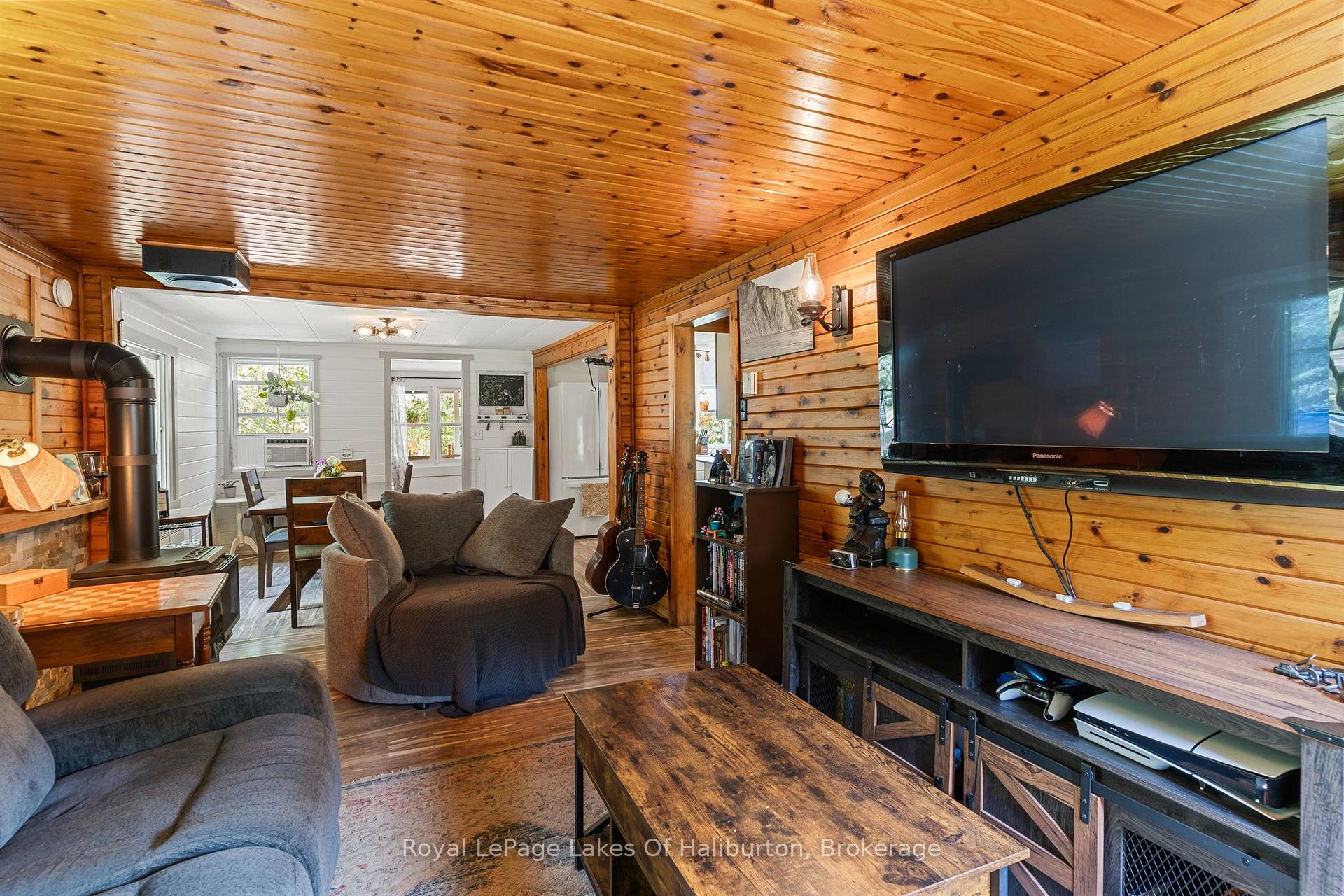 Photo 27 of 4982 Gelert Road, Minden Hills, Snowdon — HOMEH
