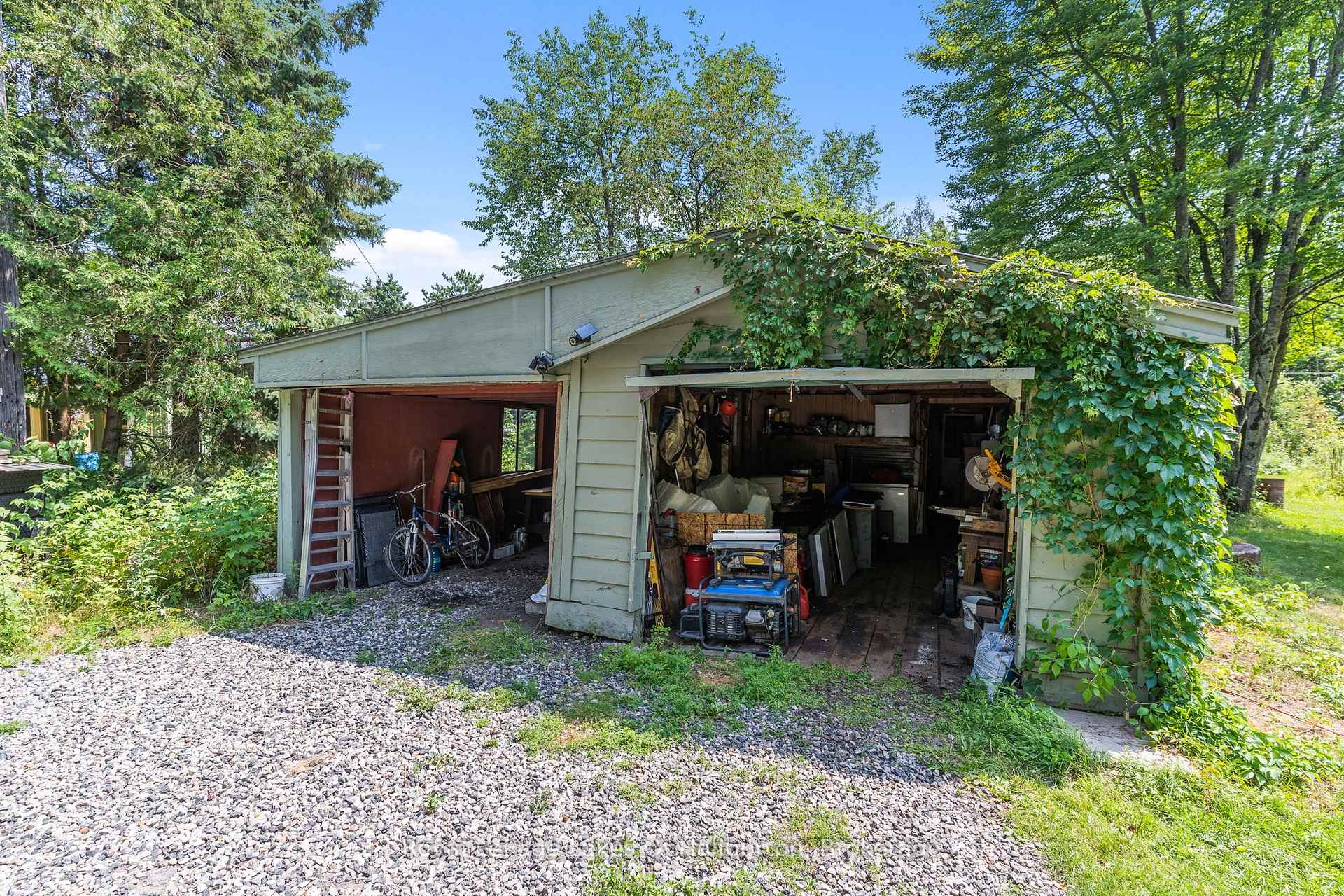 Photo 44 of 4982 Gelert Road, Minden Hills, Snowdon — HOMEH