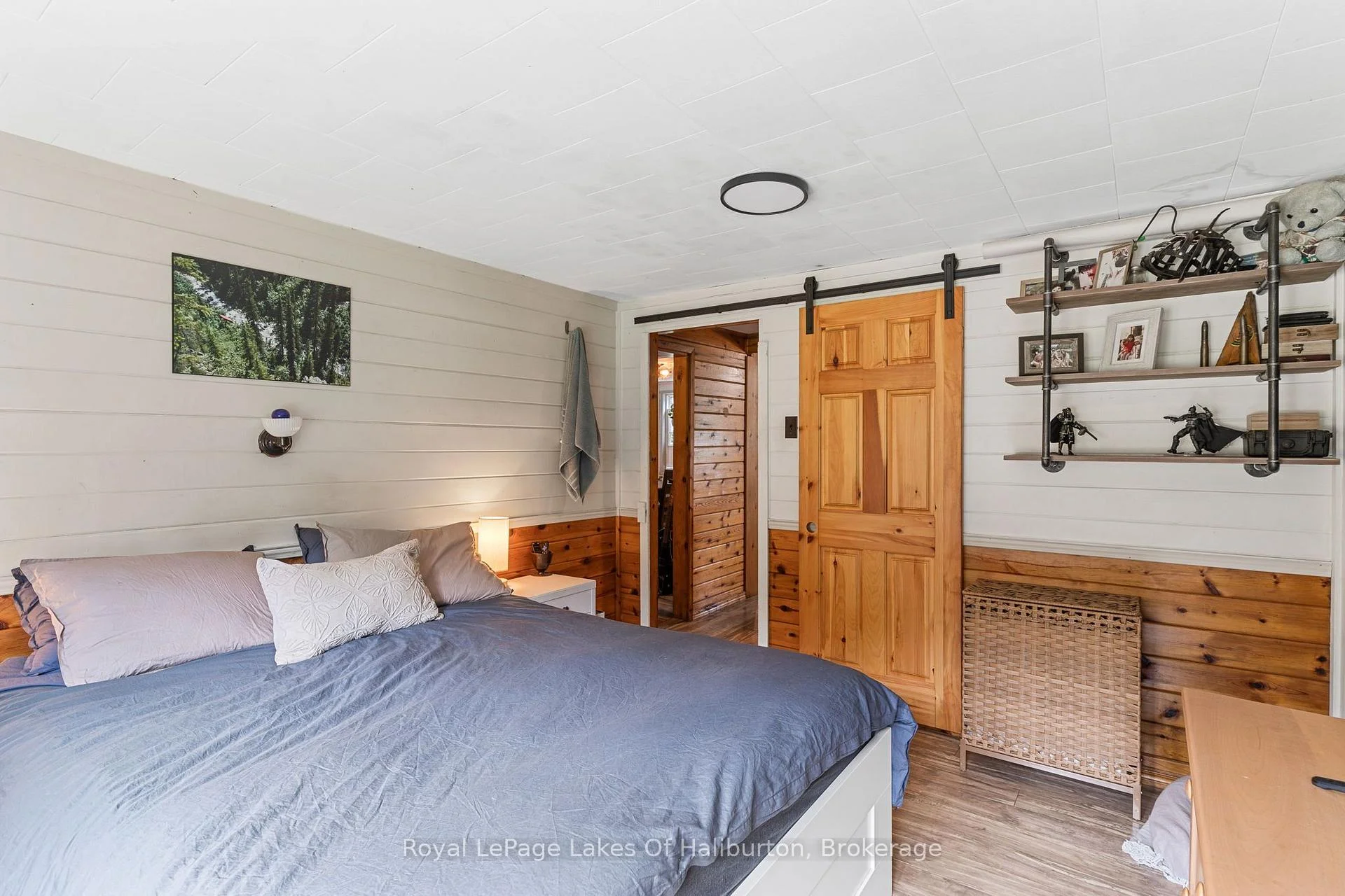 Photo 34 of 4982 Gelert Road, Minden Hills, Snowdon — HOMEH