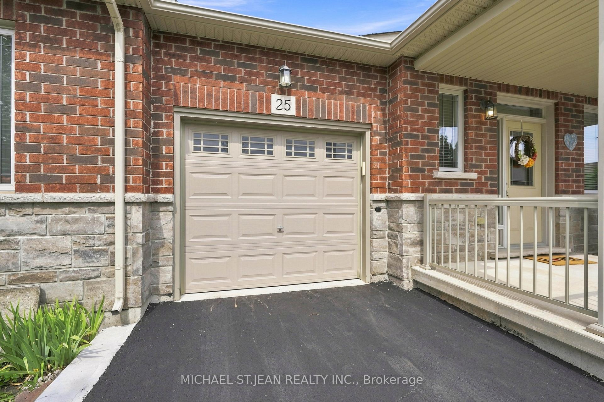 Photo 4 of 25 Stickland Lane, Hamilton, Binbrook — HOMEH