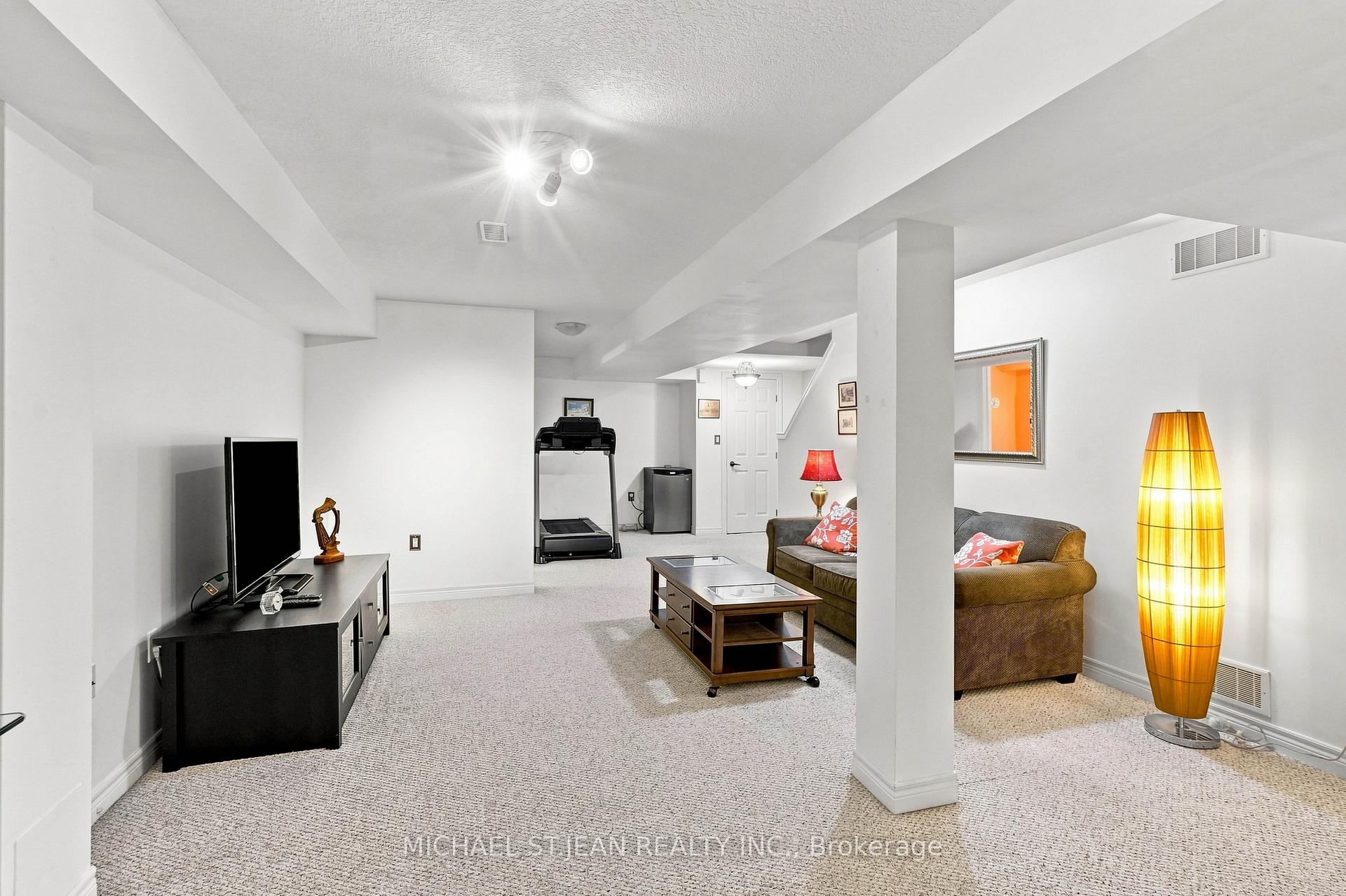 Photo 36 of 25 Stickland Lane, Hamilton, Binbrook — HOMEH