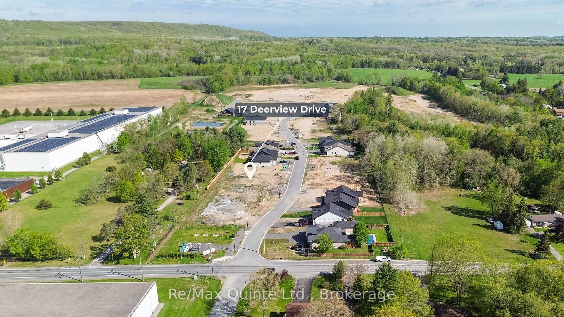 Photo 5 of 17 Deerview Drive, Quinte West, Murray Ward — HOMEH