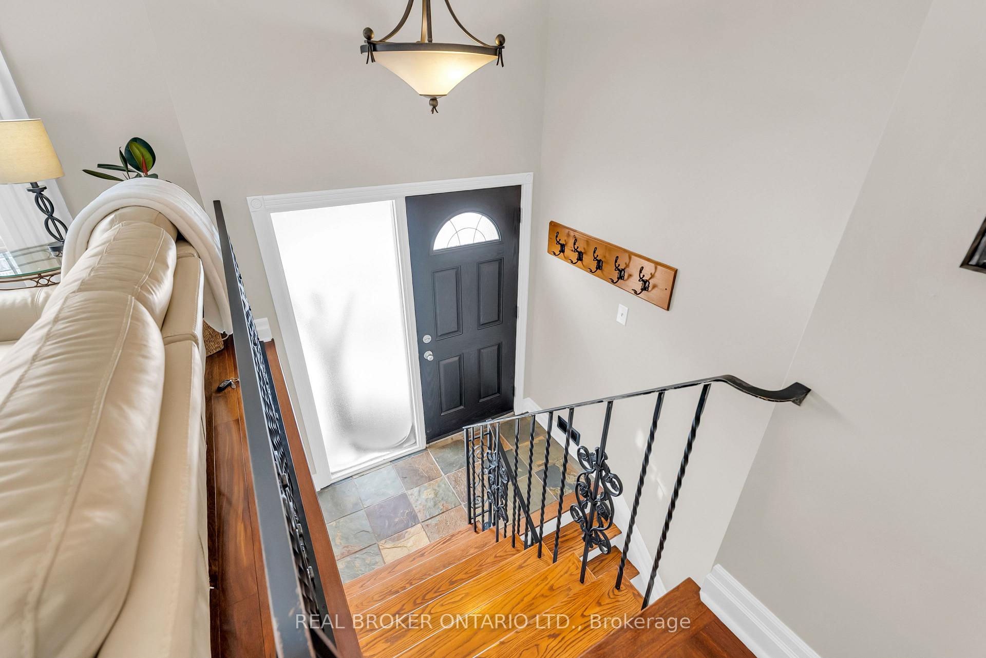 Photo 3 of 2477 Old Fort Road, Tay, Rural Tay — HOMEH