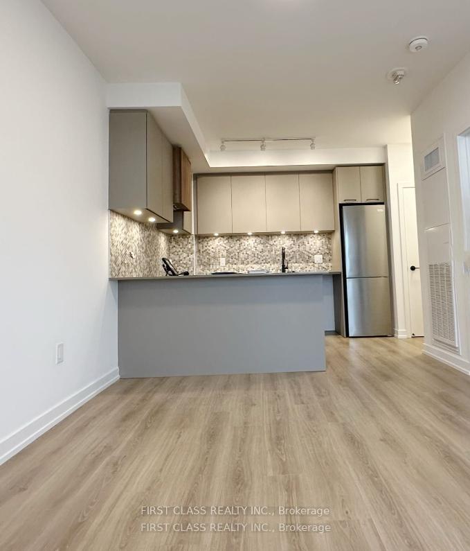Photo 3 of Unit B008, 20 Legarfeld Drive, Brampton, Northwest Brampton — HOMEH