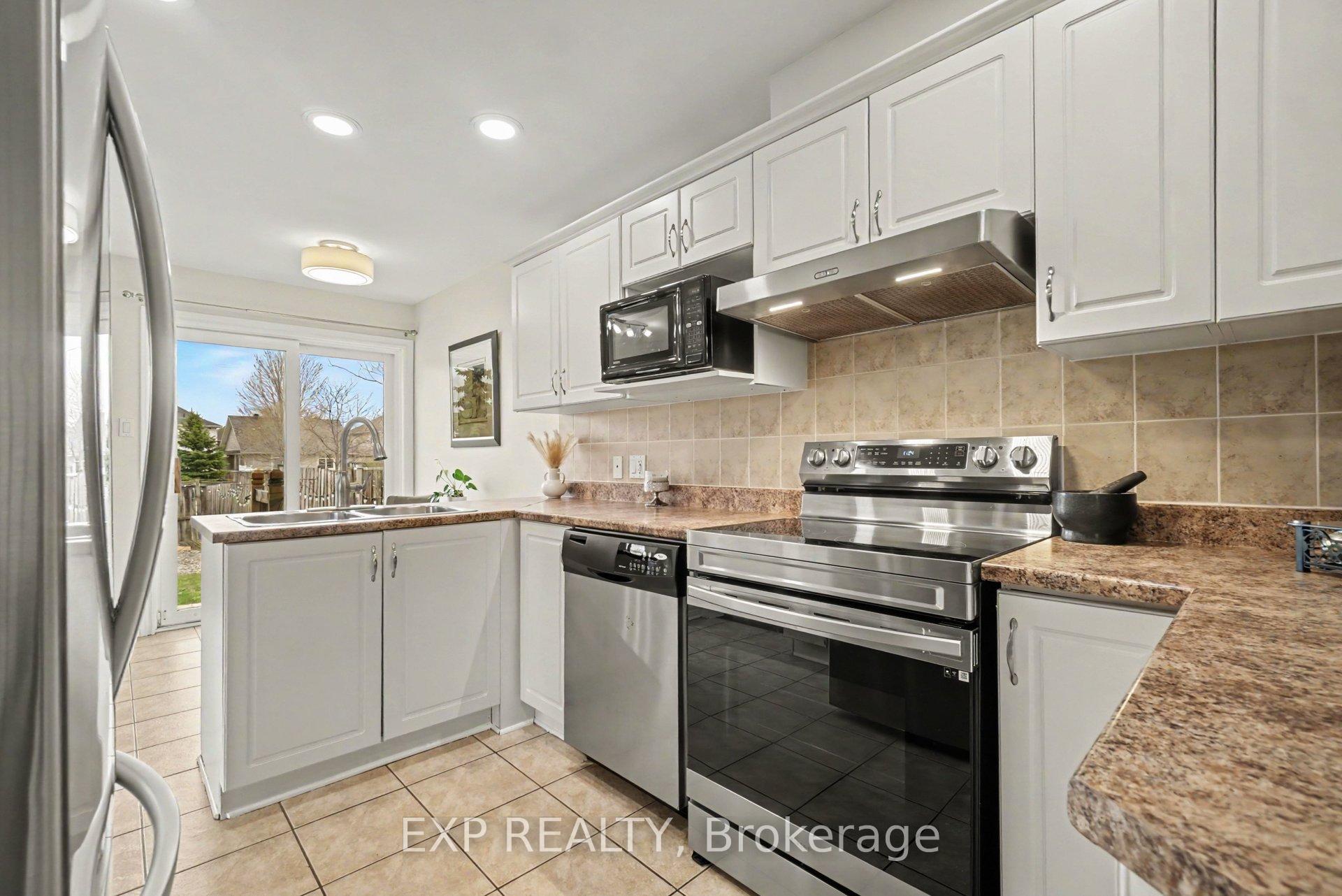 Photo 11 of 2100 Melette Crescent, Ottawa, Avalon East — HOMEH