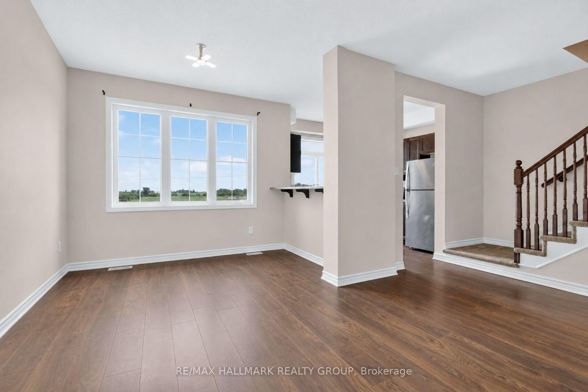Photo 7 of 235 Hibernian Walk, Ottawa, Kanata - Emerald Meadows/Trailwest — HOMEH
