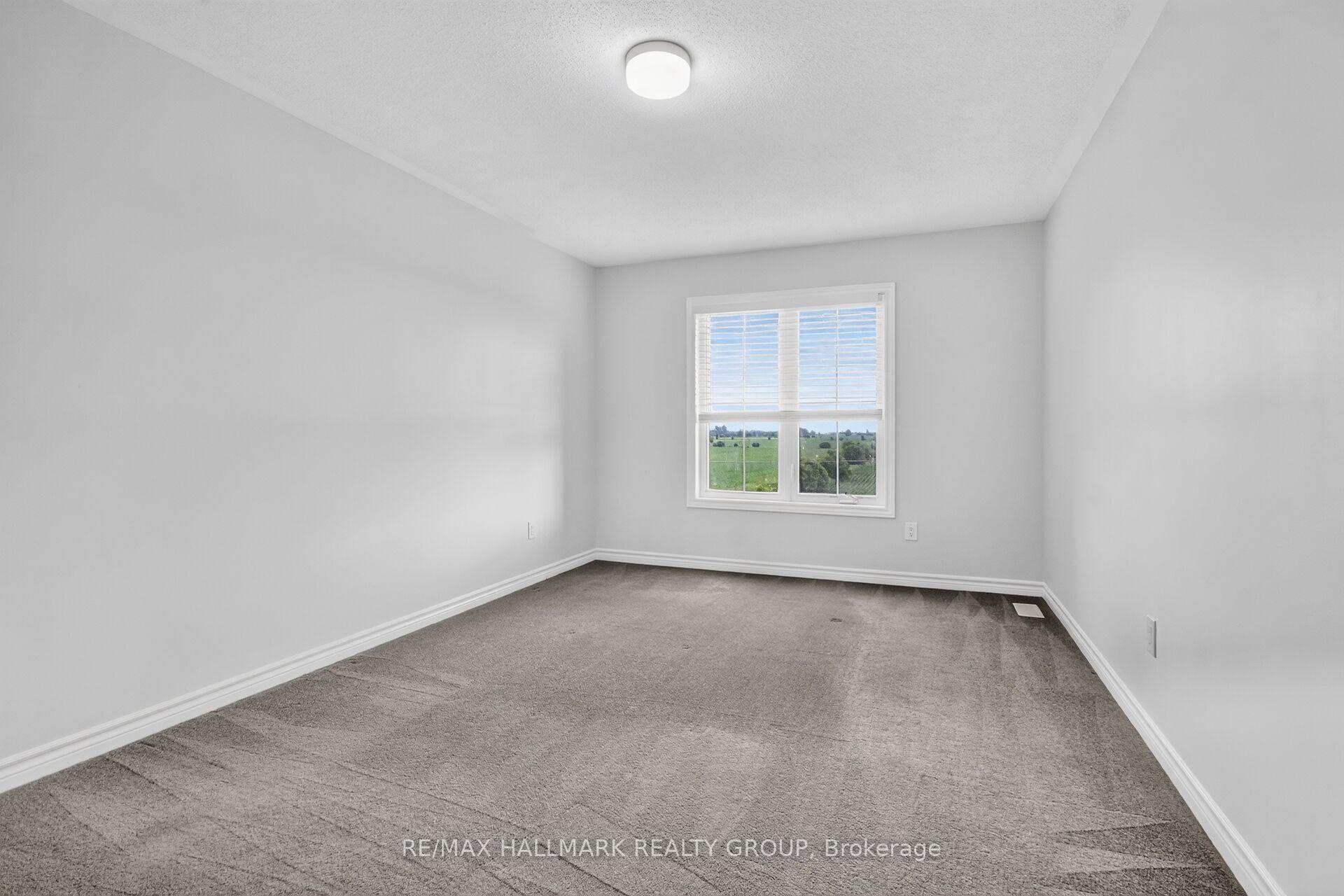Photo 17 of 235 Hibernian Walk, Ottawa, Kanata - Emerald Meadows/Trailwest — HOMEH