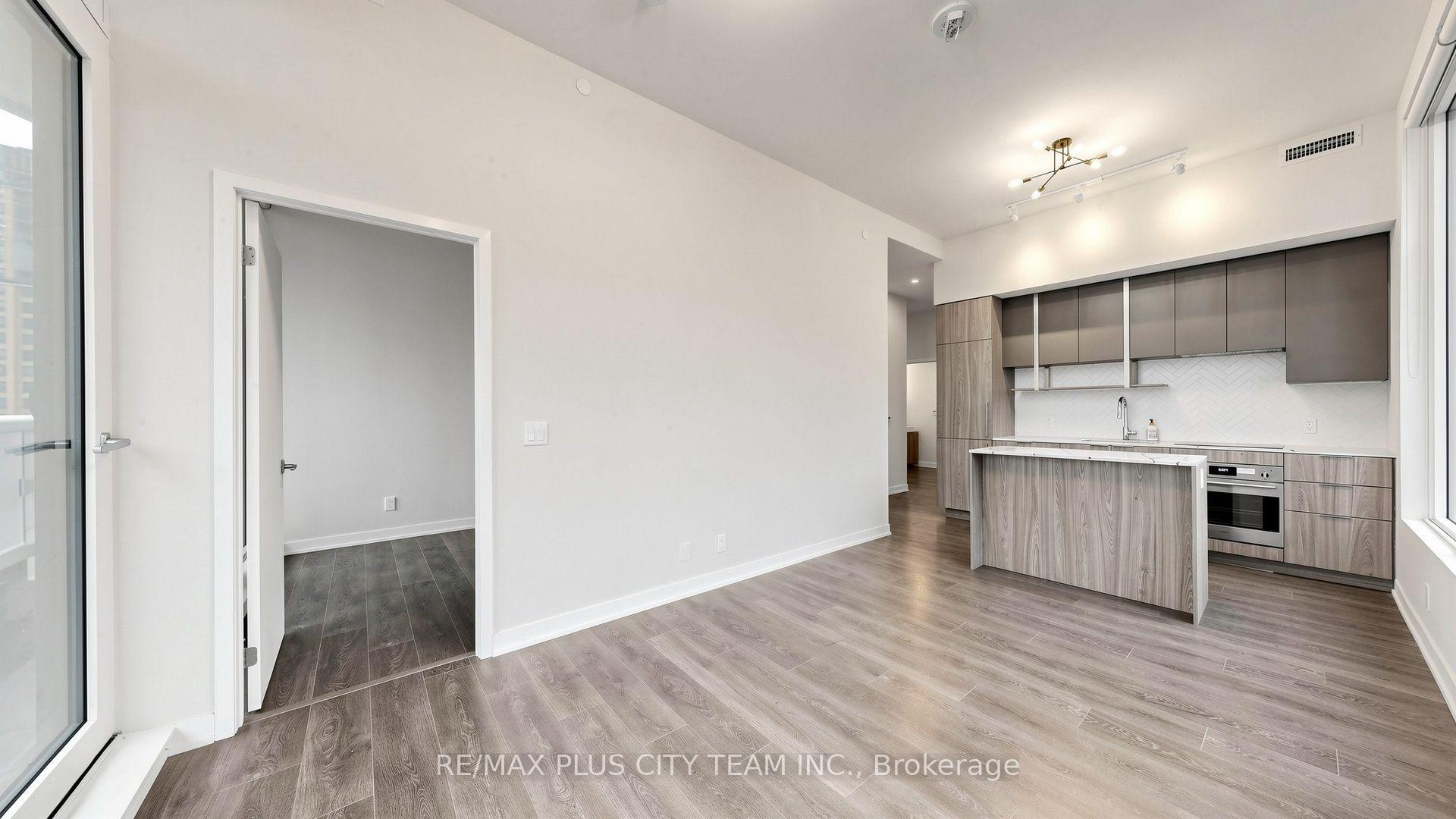 Photo 6 of Unit 407, 15 Holmes Avenue, North York, Willowdale East — HOMEH
