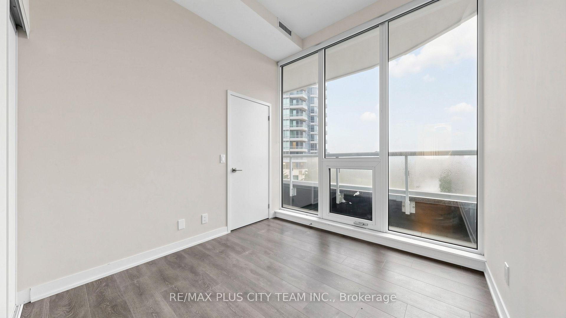 Photo 11 of Unit 407, 15 Holmes Avenue, North York, Willowdale East — HOMEH