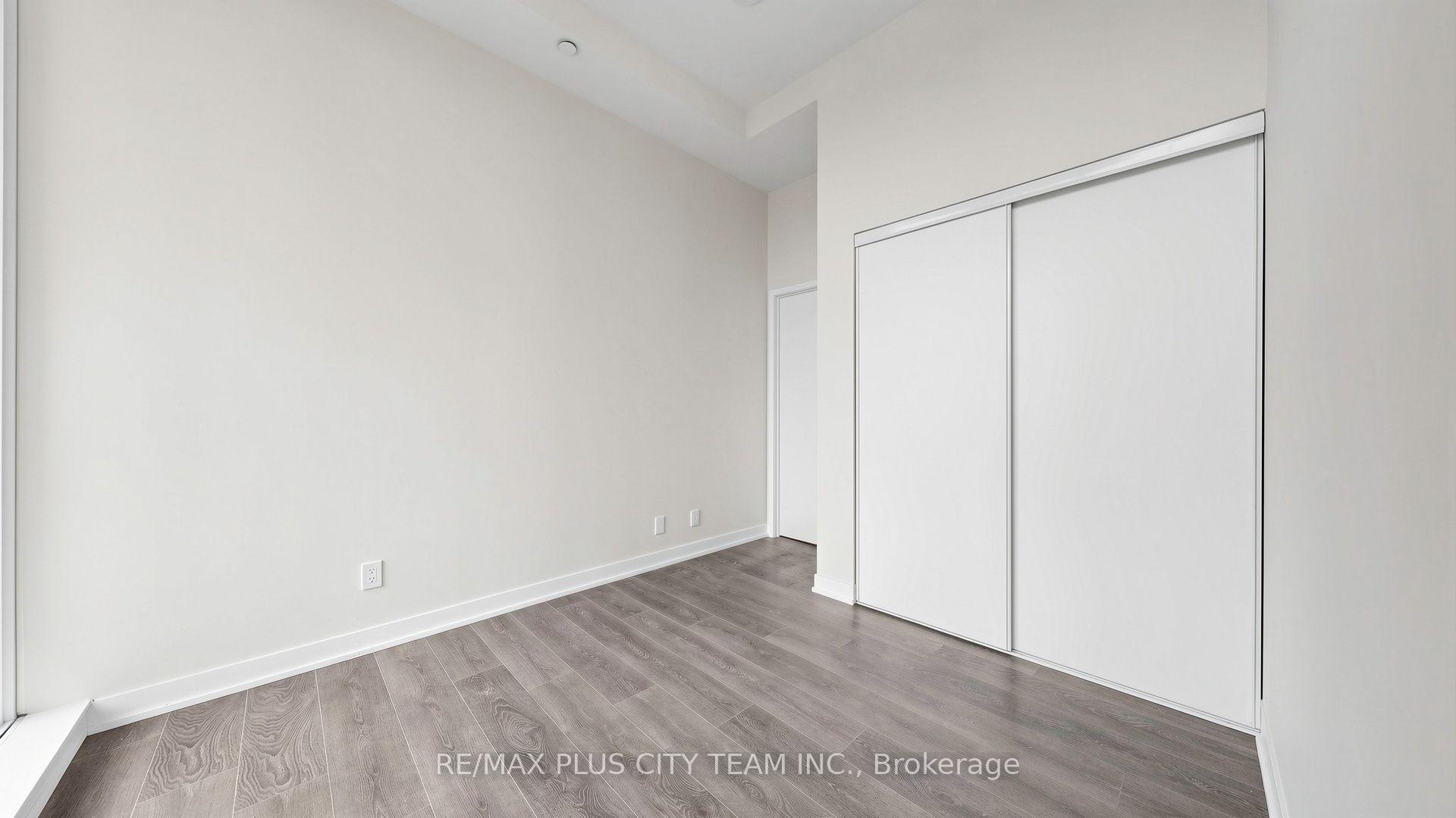 Photo 13 of Unit 407, 15 Holmes Avenue, North York, Willowdale East — HOMEH