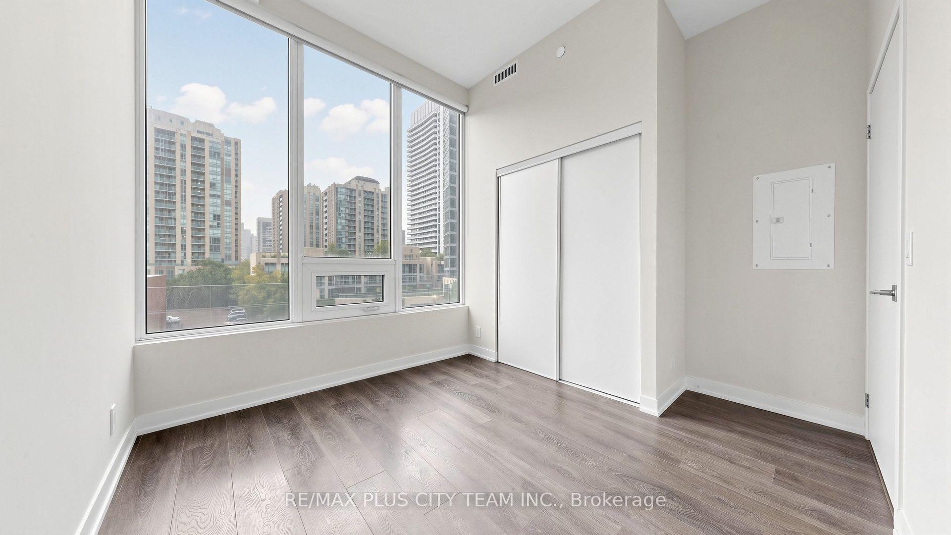 Photo 16 of Unit 407, 15 Holmes Avenue, North York, Willowdale East — HOMEH