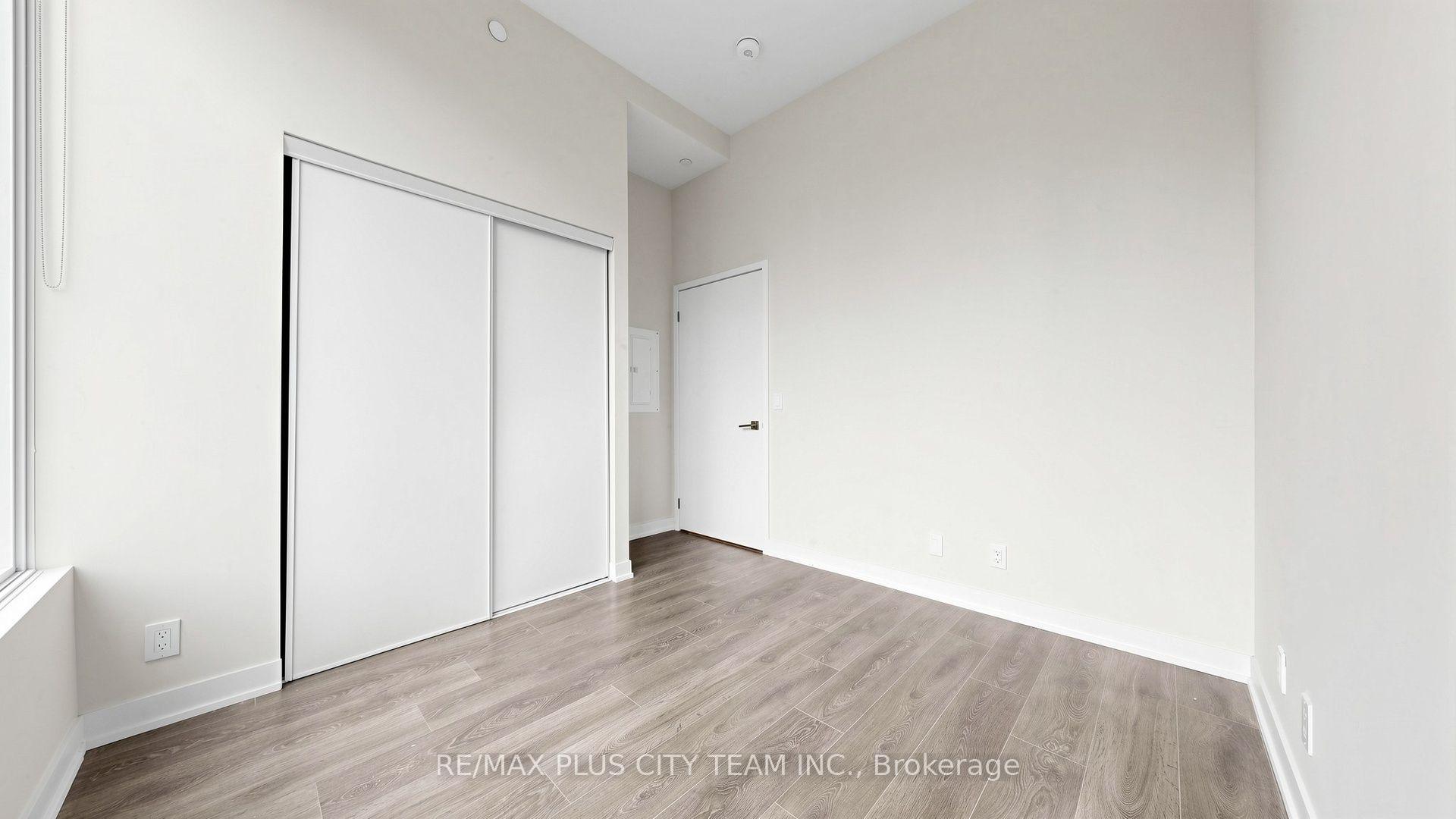Photo 17 of Unit 407, 15 Holmes Avenue, North York, Willowdale East — HOMEH