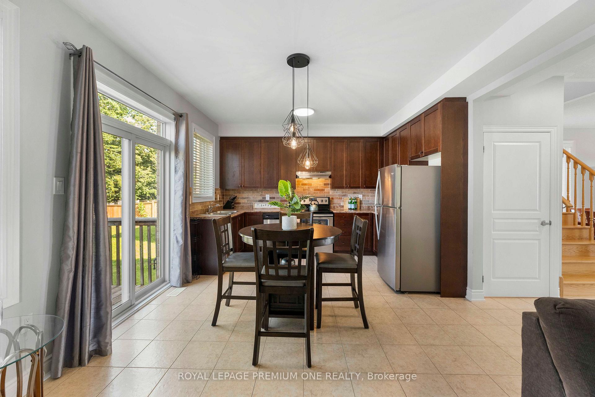 Photo 10 of 86 Sydie Lane, New Tecumseth, Tottenham — HOMEH