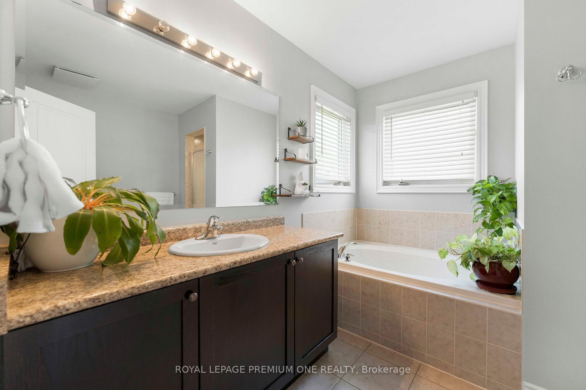 Photo 21 of 86 Sydie Lane, New Tecumseth, Tottenham — HOMEH