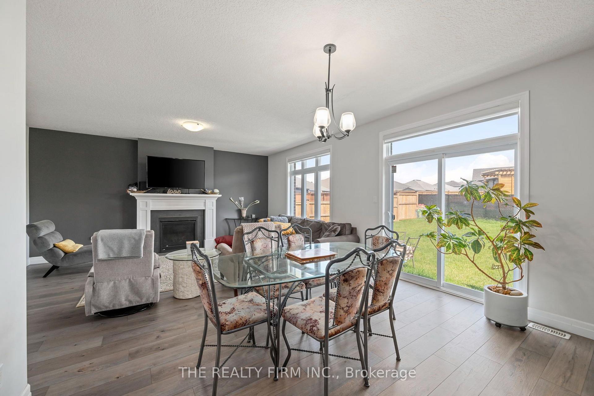 Photo 10 of 77 Acorn Trail, St. Thomas — HOMEH