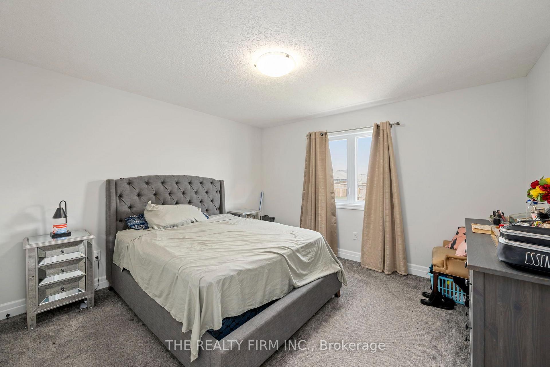 Photo 18 of 77 Acorn Trail, St. Thomas — HOMEH