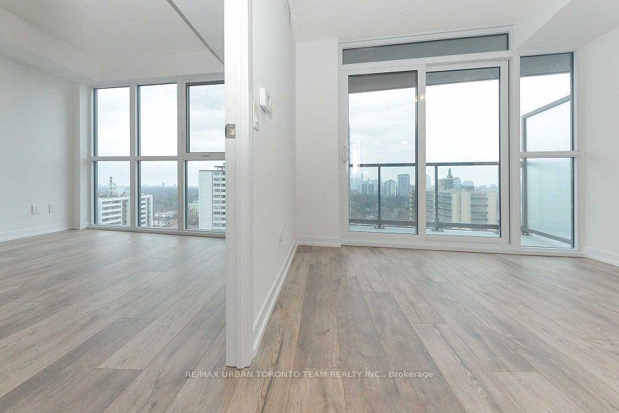Photo 5 of Unit 1709, 125 Redpath Avenue, Toronto, Mount Pleasant West — HOMEH