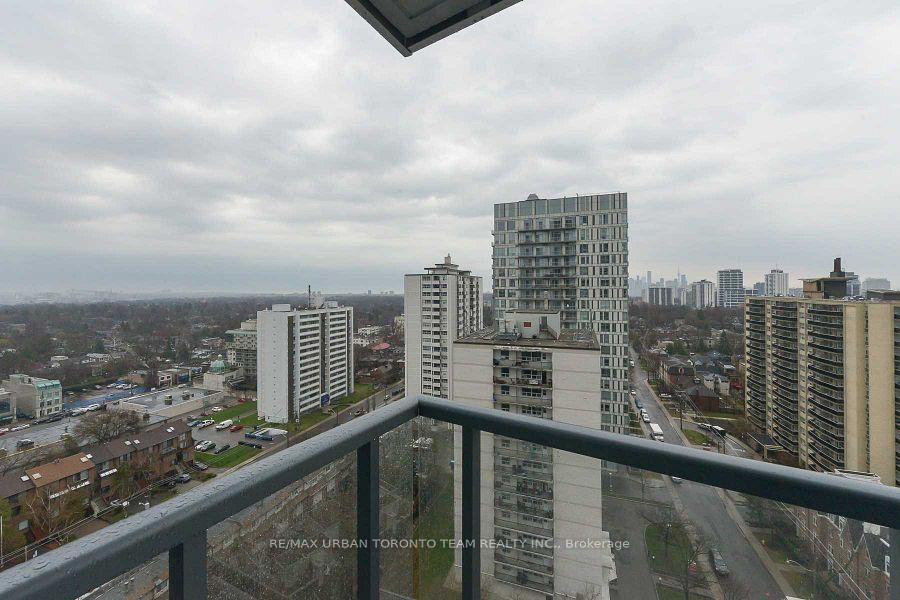 Photo 11 of Unit 1709, 125 Redpath Avenue, Toronto, Mount Pleasant West — HOMEH