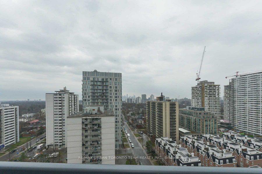 Photo 12 of Unit 1709, 125 Redpath Avenue, Toronto, Mount Pleasant West — HOMEH
