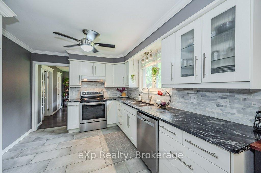 Photo 10 of 8 Malvern Crescent, Guelph, Pineridge/Westminster Woods — HOMEH