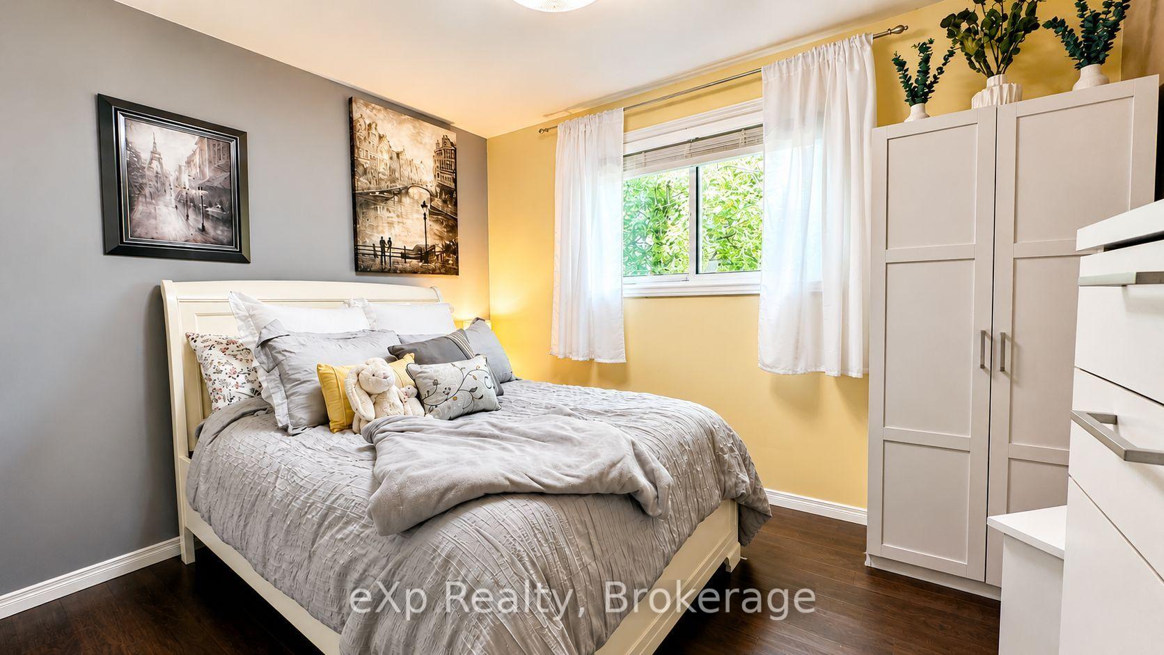 Photo 21 of 8 Malvern Crescent, Guelph, Pineridge/Westminster Woods — HOMEH