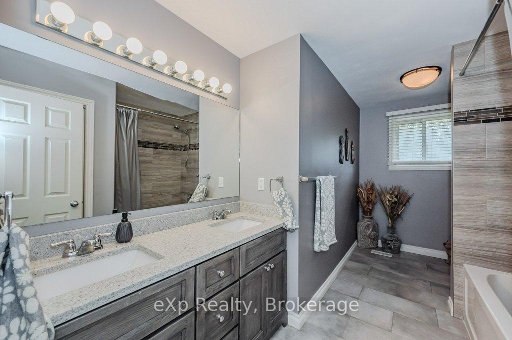 Photo 24 of 8 Malvern Crescent, Guelph, Pineridge/Westminster Woods — HOMEH