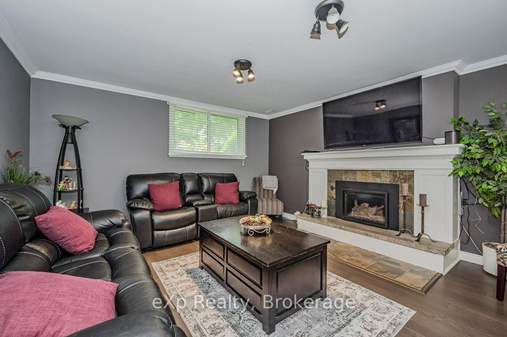 Photo 27 of 8 Malvern Crescent, Guelph, Pineridge/Westminster Woods — HOMEH