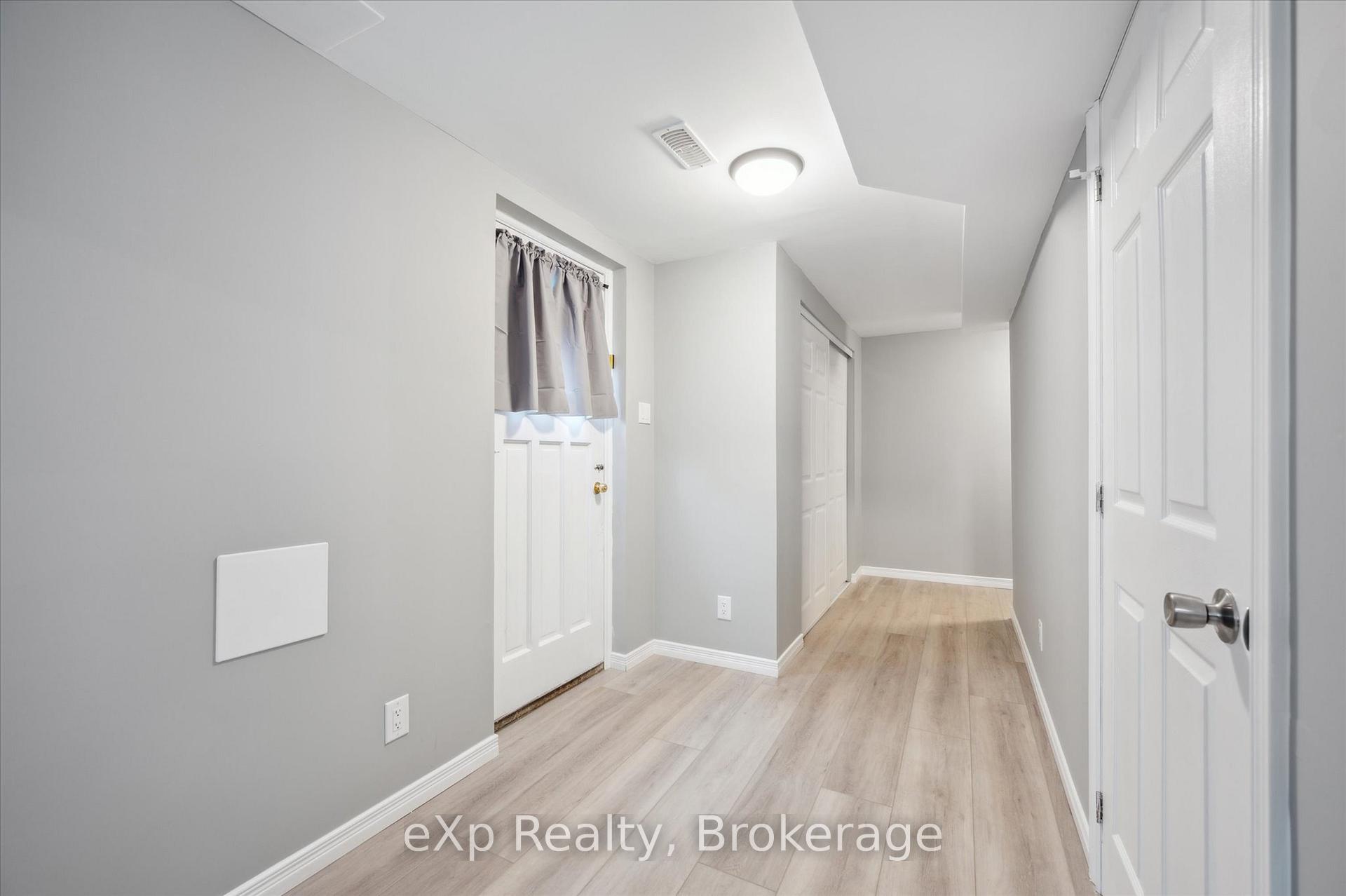 Photo 35 of 8 Malvern Crescent, Guelph, Pineridge/Westminster Woods — HOMEH